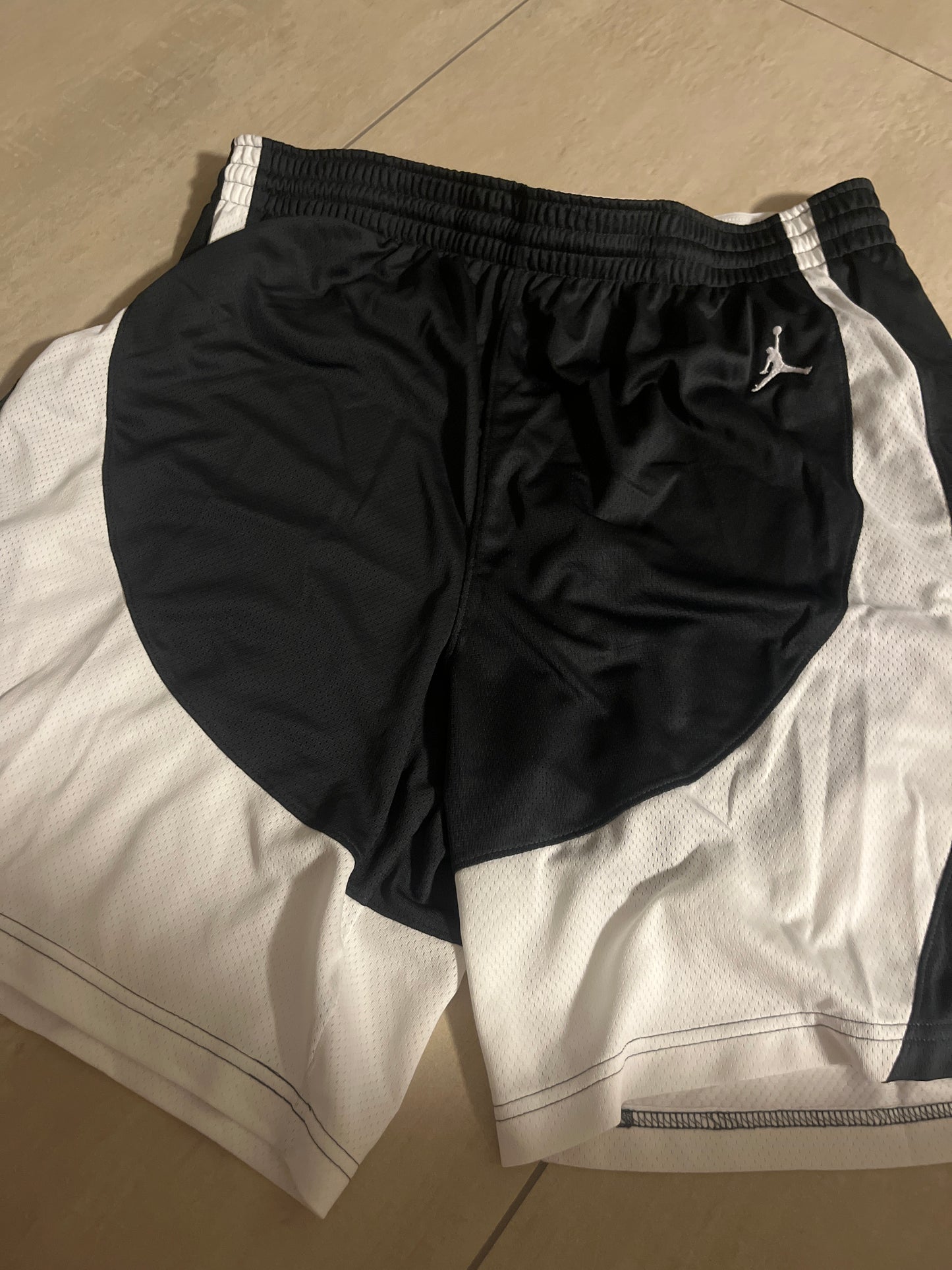 Nike Jordan Shorts in schwarz/weiß, Größe XL