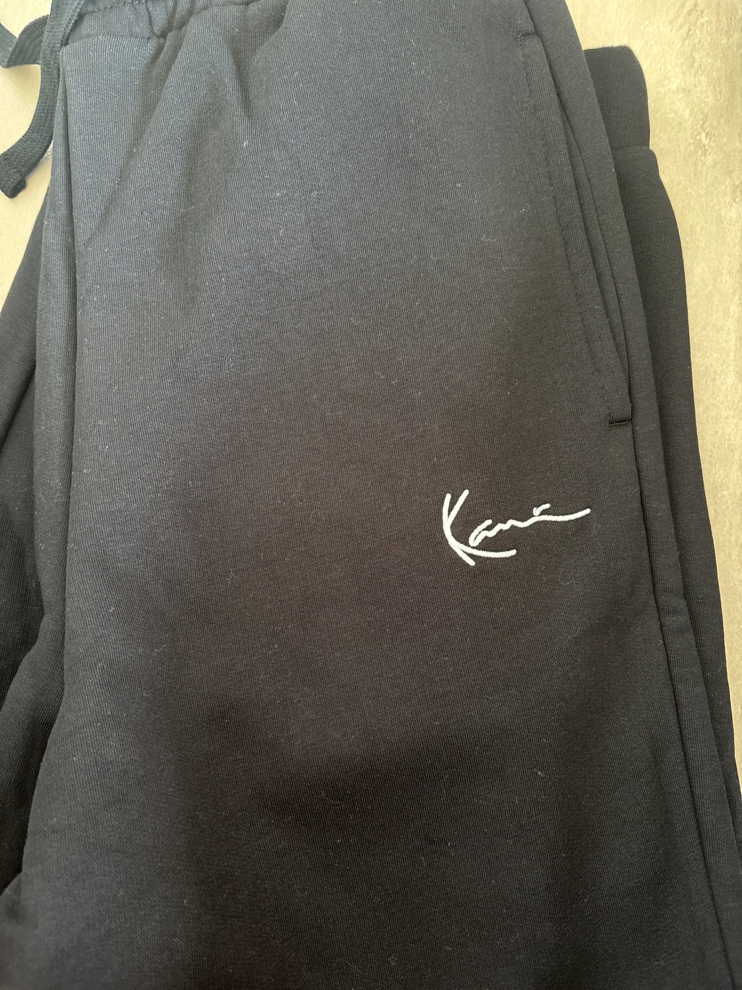 Karl Kani Jogginghose , Größe wählbar in schwarz