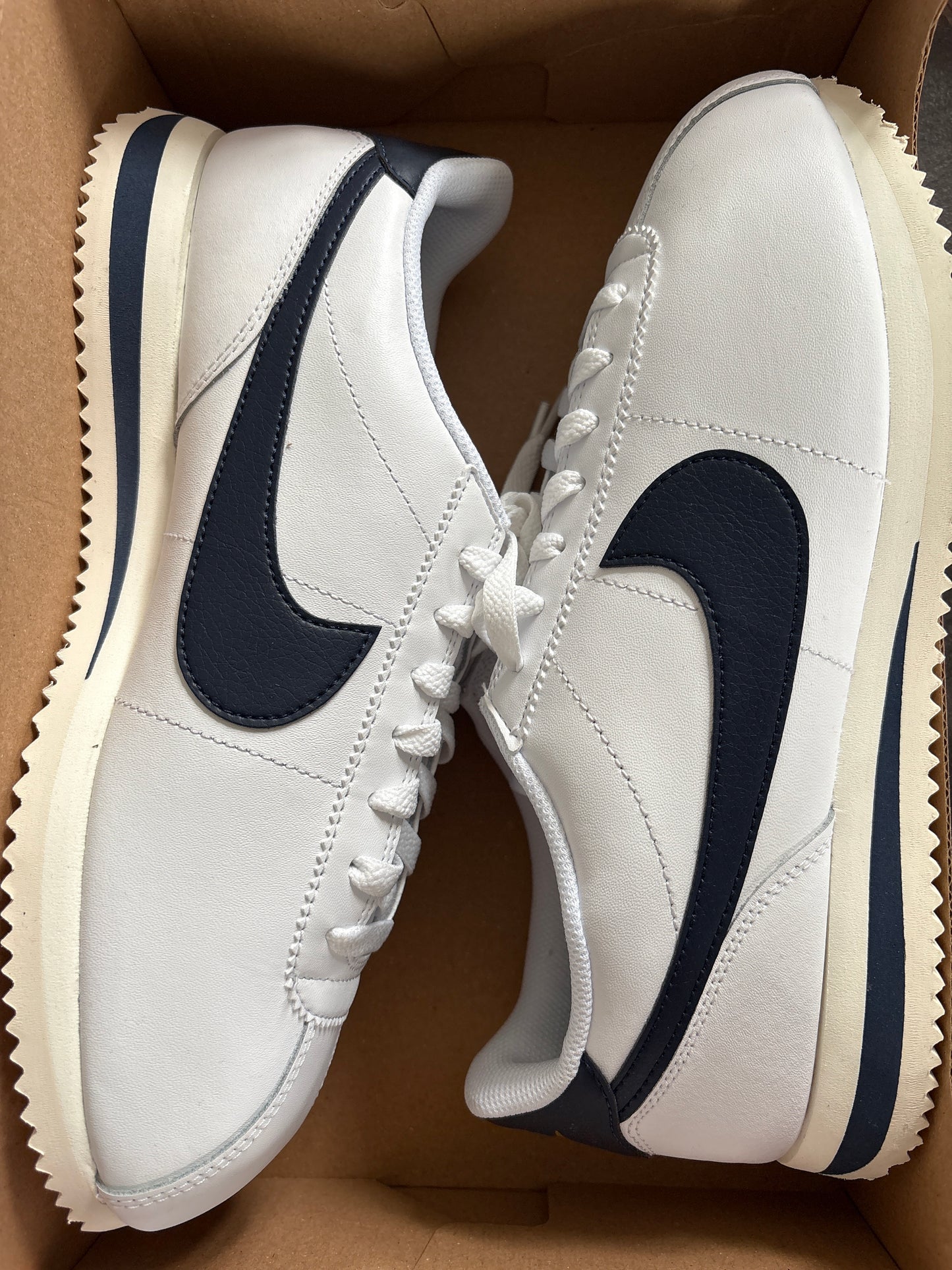 Nike Cortez in weiss/dunkelblau, Größe wählbar