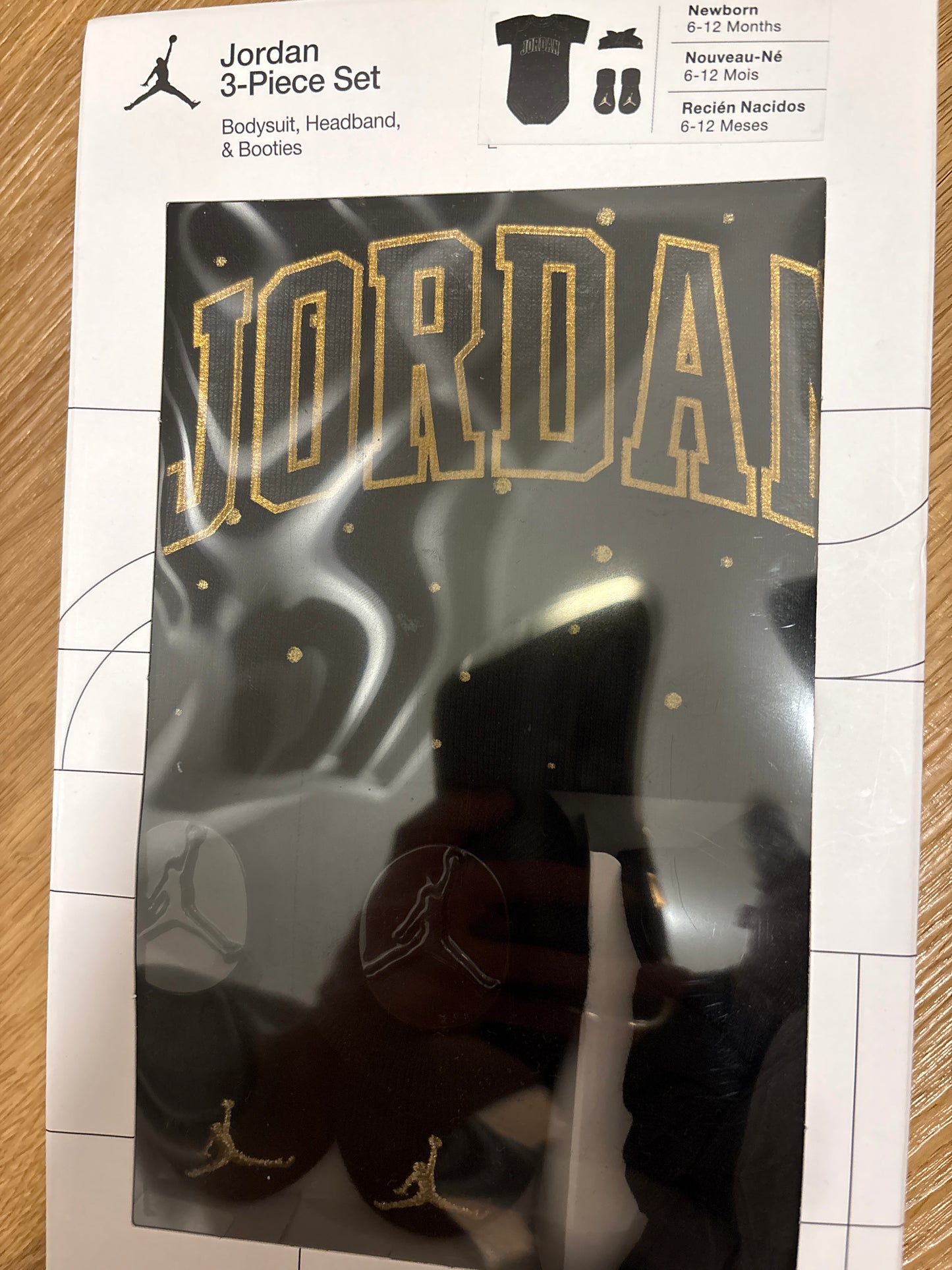 Nike Jordan 3er Set für Neugeborene, 6-12 Monate in schwarz/gold