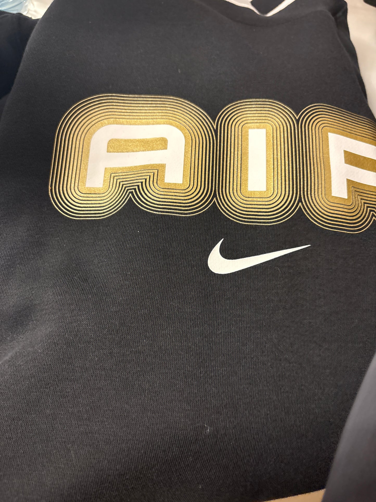 Nike Air Pulli, Größe wählbar in schwarz/gold