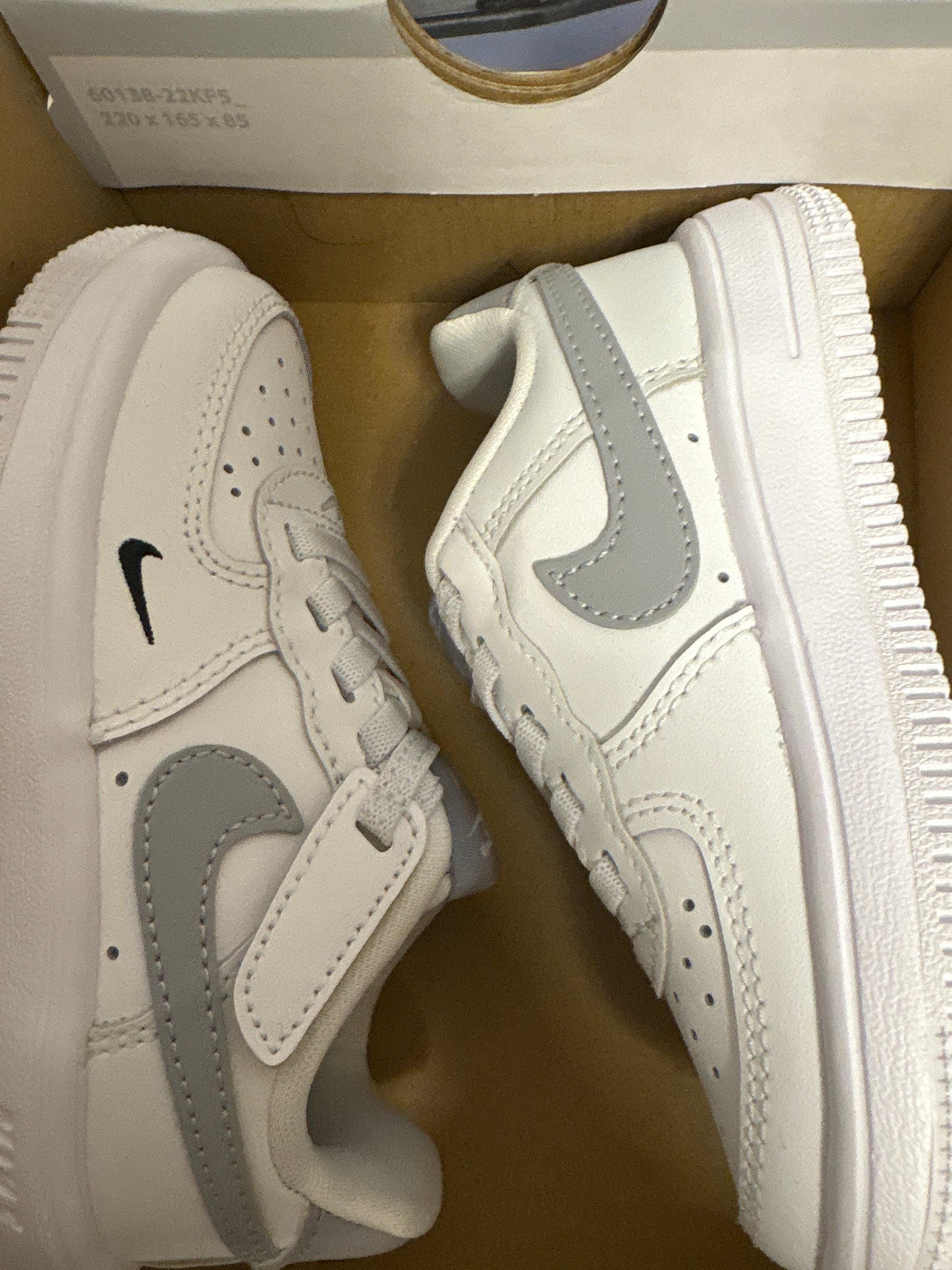 Nike Air Force 1, weiss/grau, Größe 25