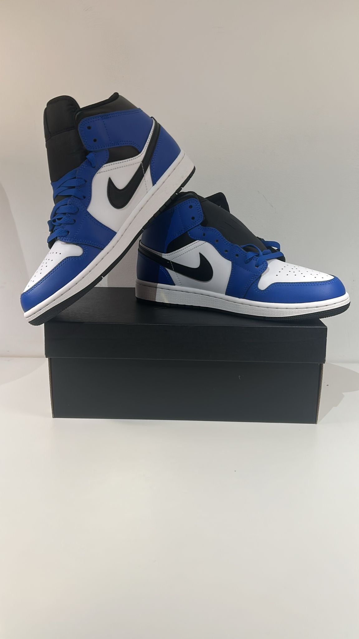 Air Jordan 1 MID, blau/weiss/schwarz, Größe wählbar