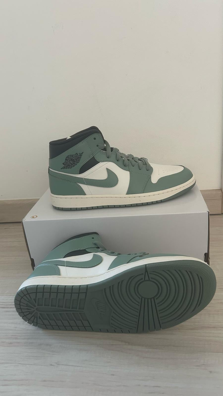 Nike Air Jordan 1 MID, grün/weiss/schwarz, Größe wählbar