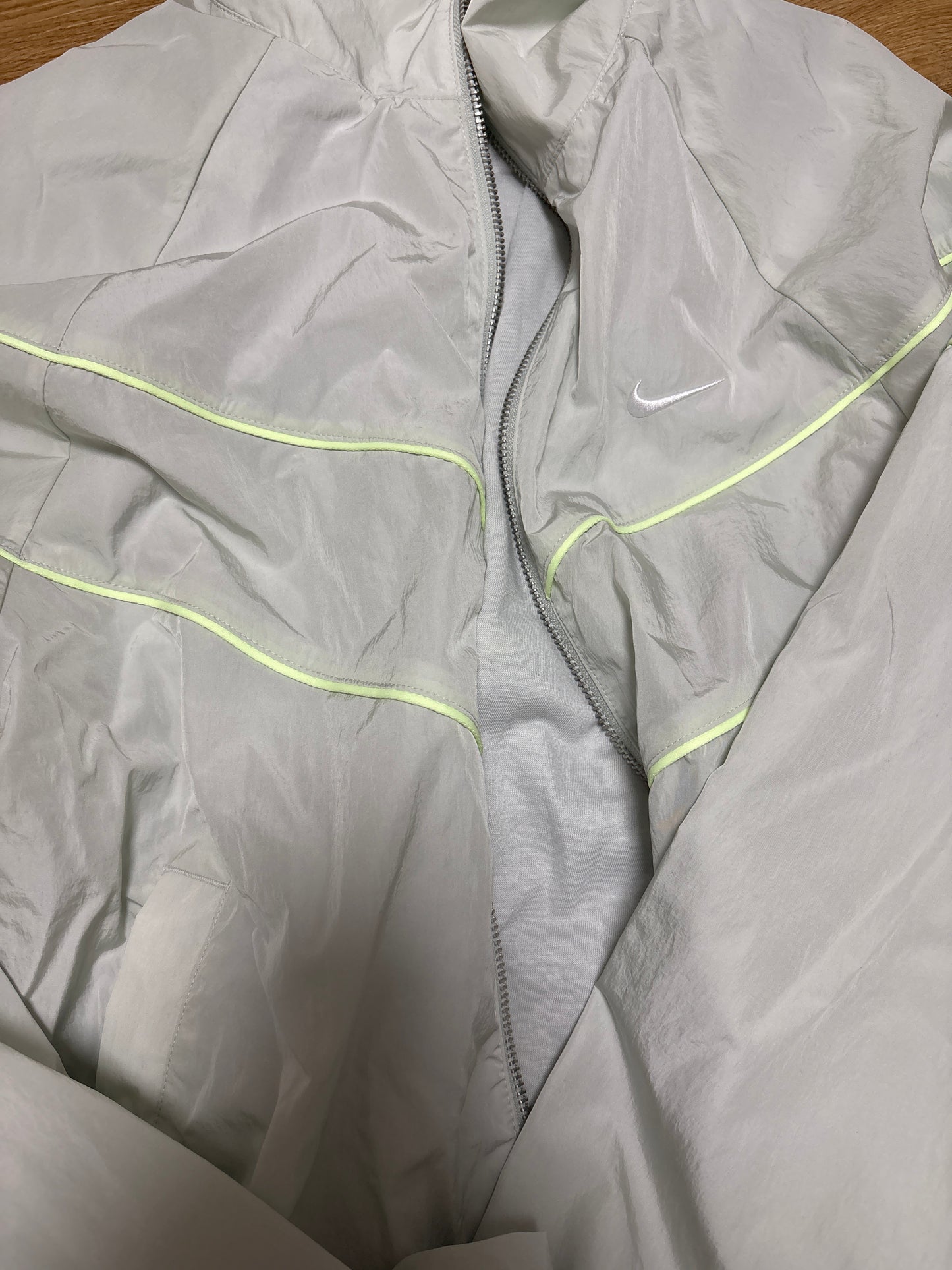 Nike Windbreaker Jacke Frauen in grau , Größe M