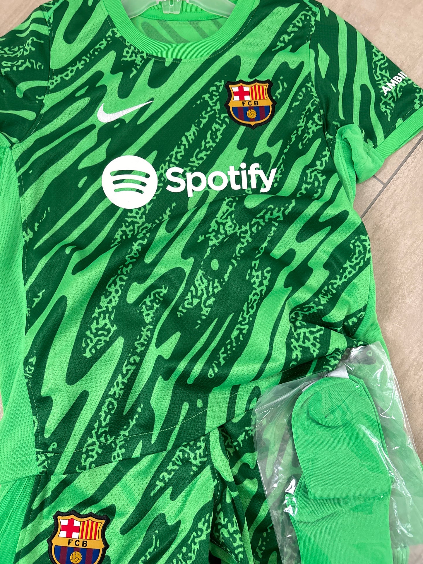 Nike Baby/Kinder Trikotsatz FC Barcelona Größe wählbar in gelb