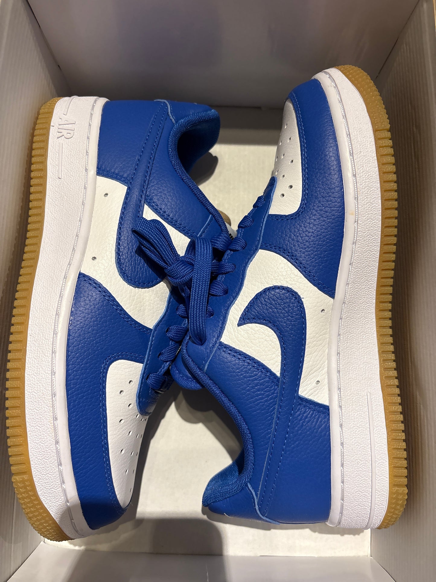 Nike Air Force 1 blau/weiss, braune Sohle, Gr. 37,5