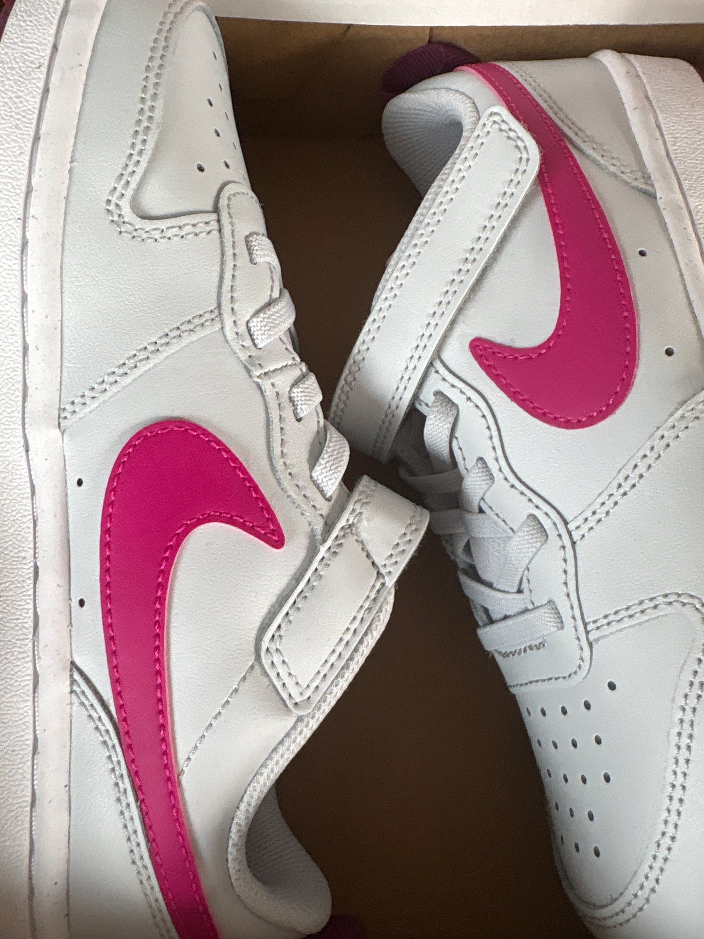 Nike Court Borough Low 2 in grau/pink, Größe 35