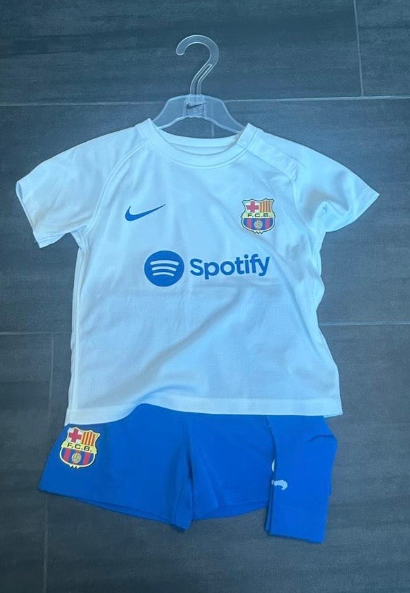 Nike Kinder/Babys Trikotsatz FC Barcelona Größe 85-90 cm in weiss/blau