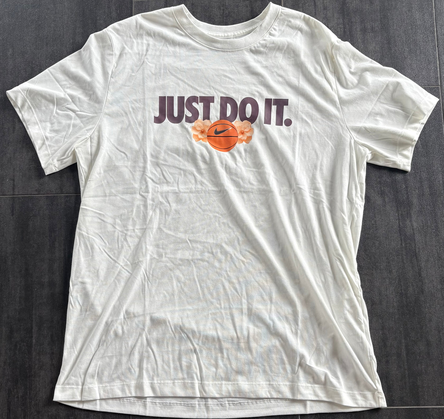 Nike Shirt, Größe wählbar in weiss mit Aufschrift „Just do it“