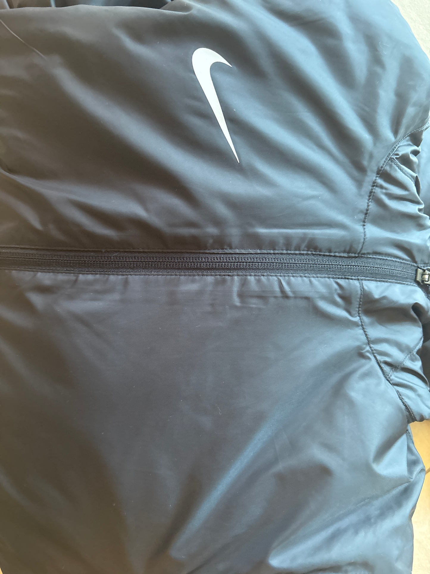 Nike Kinderjacke, Größe wählbar in schwarz