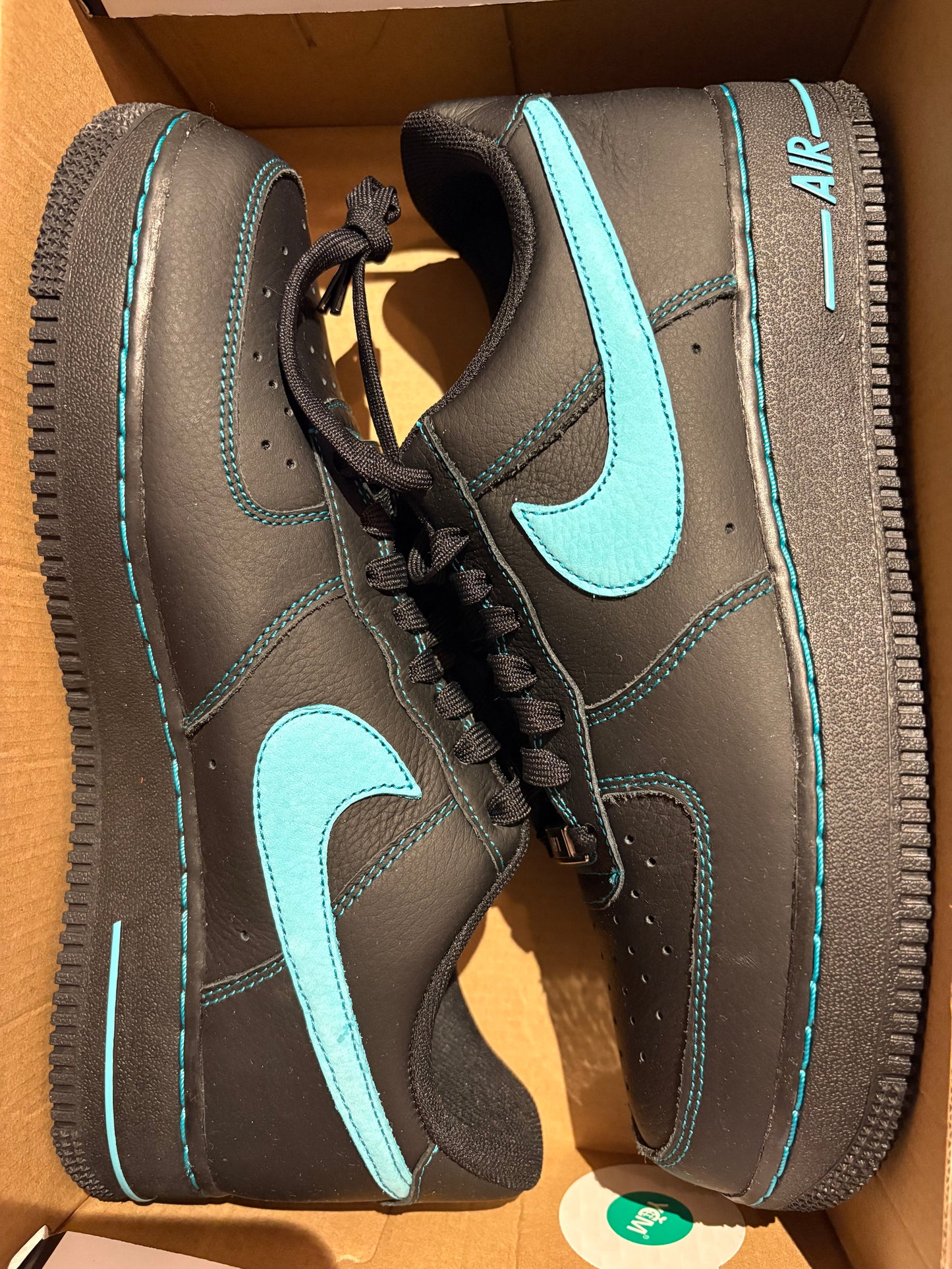 Nike Air Force 1 in schwarz/türkis, Größe wählbar