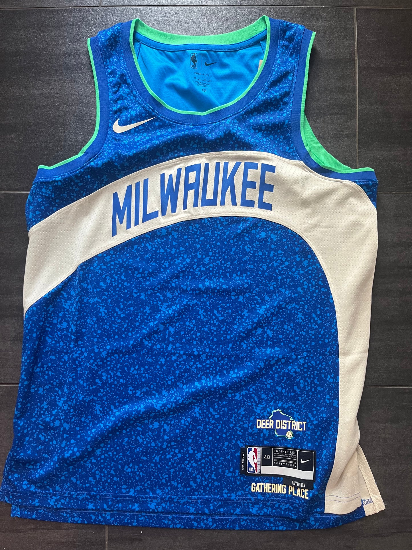 Nike NBA Trikot Milwaukee Bucks, Größe wählbar in blau/grün/altweiss