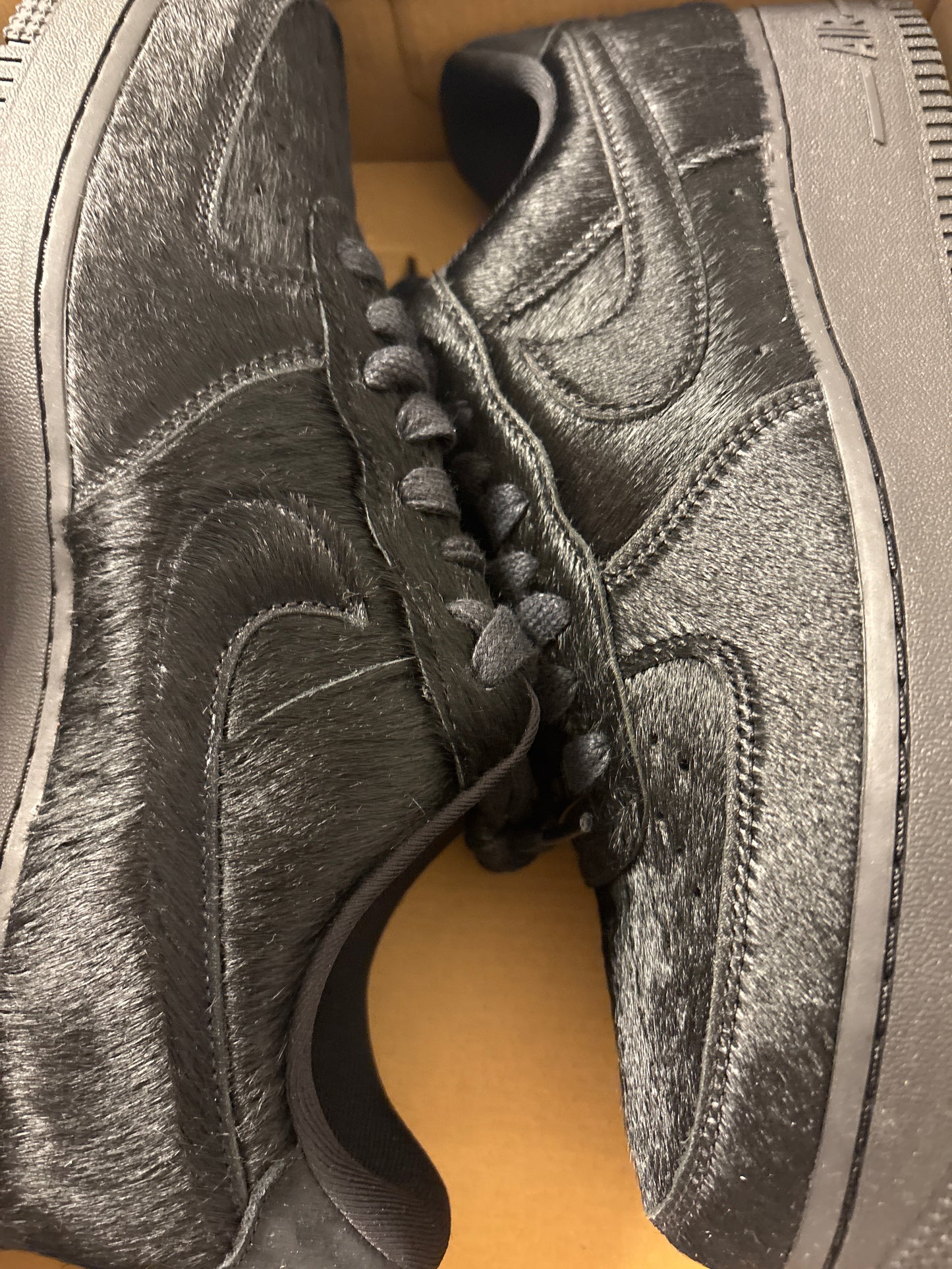 Nike Air Force 1, schwarz/Fell, Größe 42,5