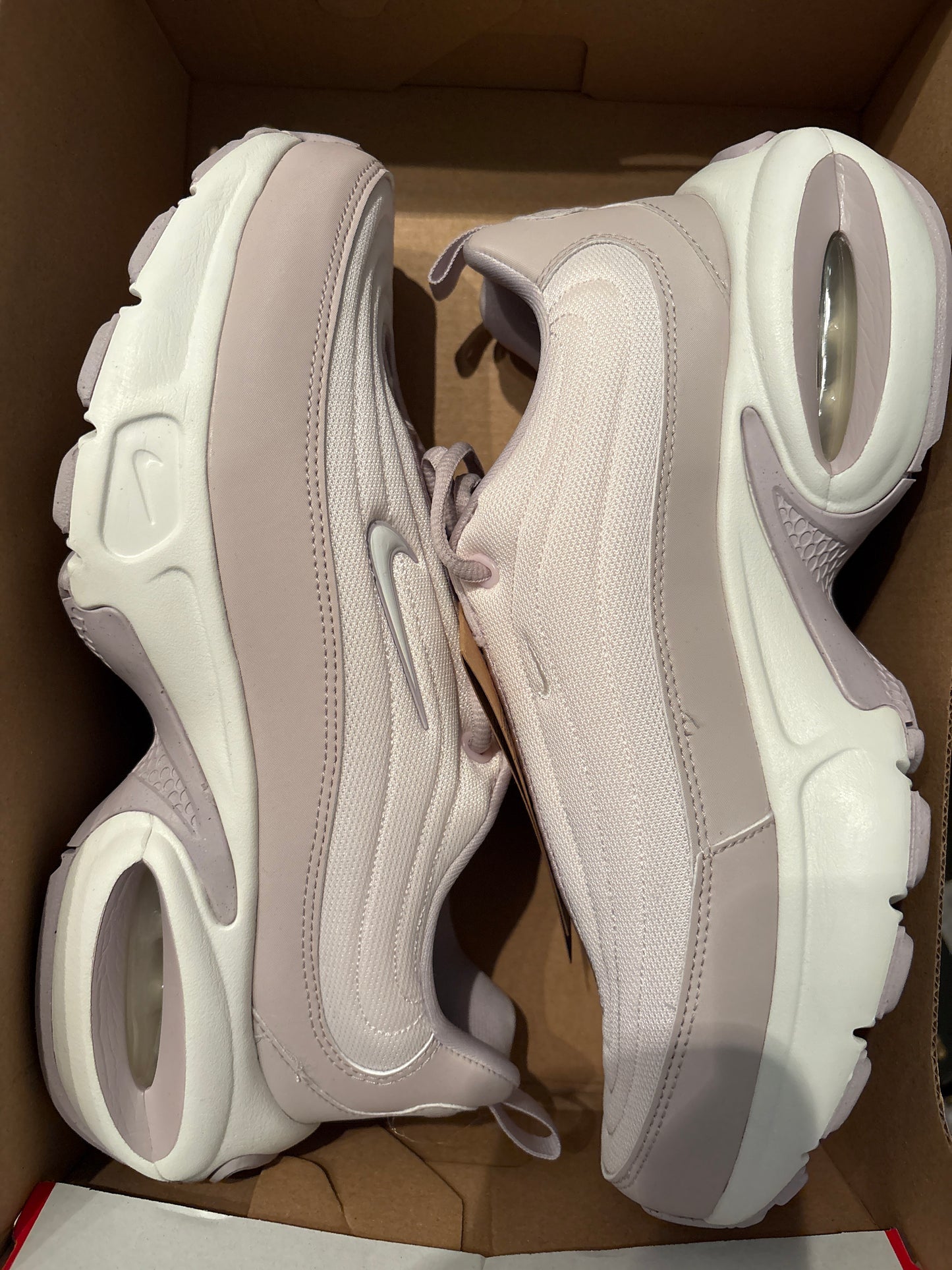 Nike Air Max Portal in hellcreme/beige/altrosa, Gr. 42,5