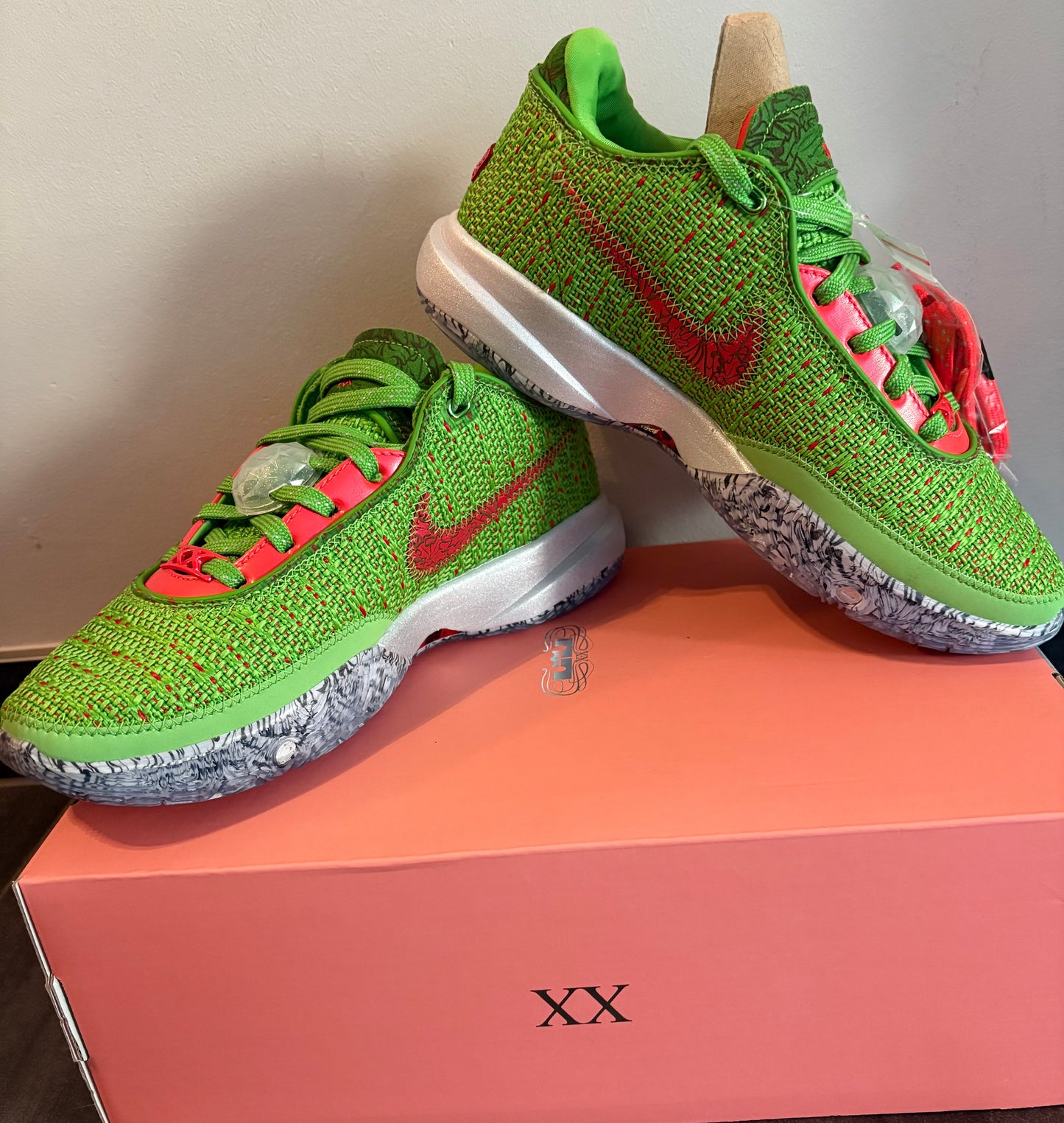 Nike Lebron XX, in grün/rot/silber, Größe wählbar