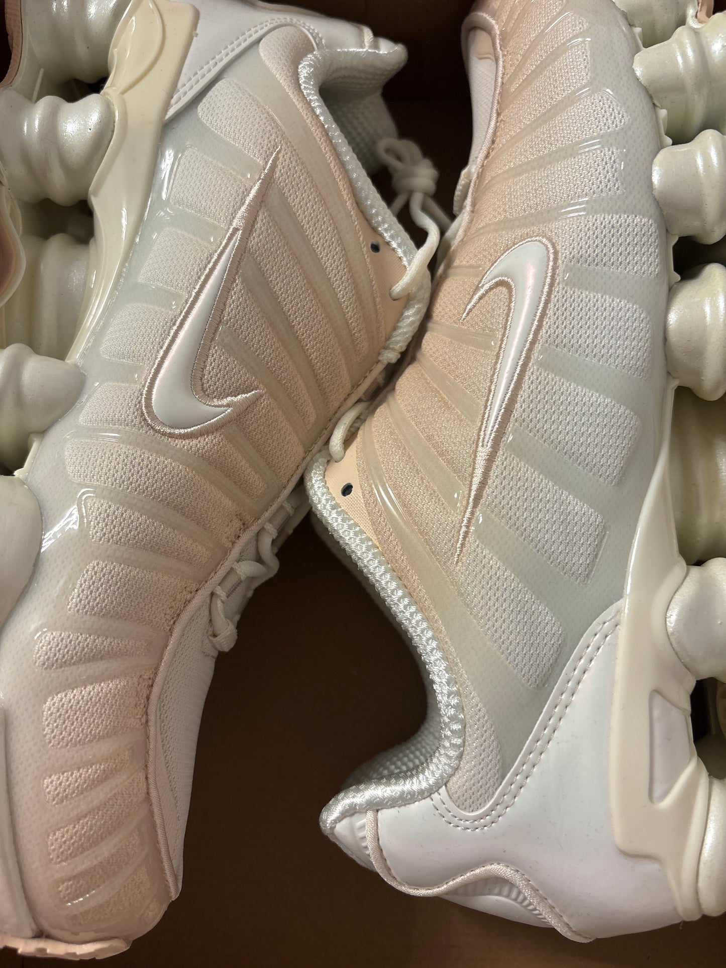 Nike Shox TL in hellcreme , Größe wählbar
