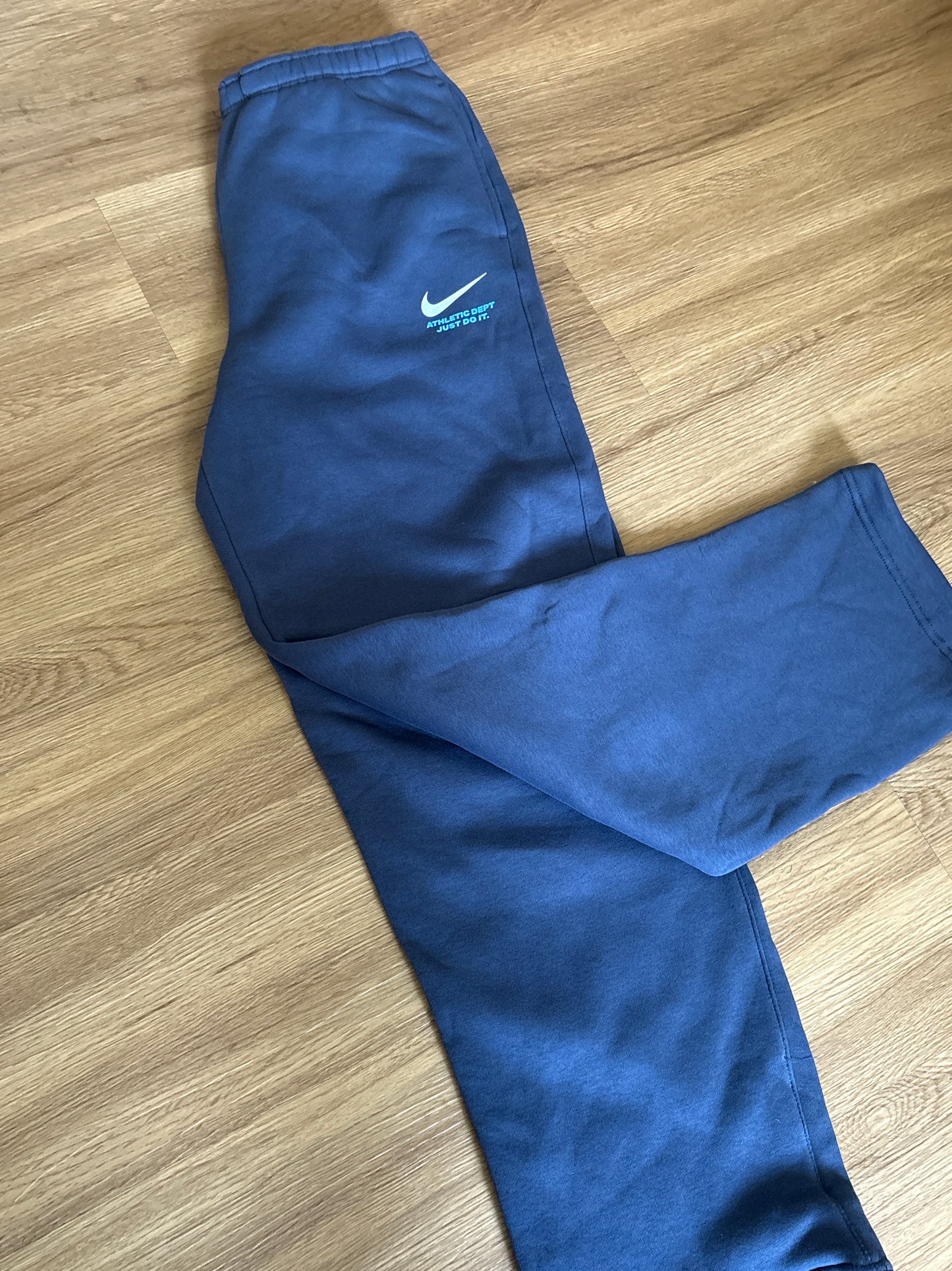 Nike Jogginghose in dunkelblau, Größe M
