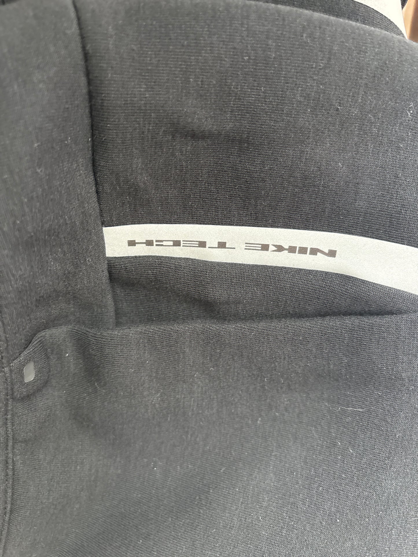 Nike Techfit Jogginghose in schwarz/silber , Größe wählbar