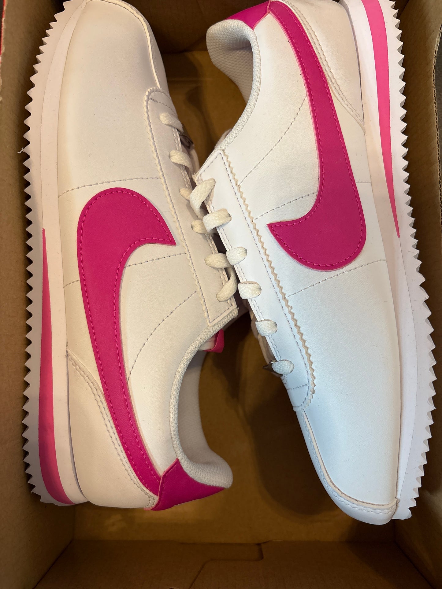 Nike Cortez in weiss/pink, Größe 38,5
