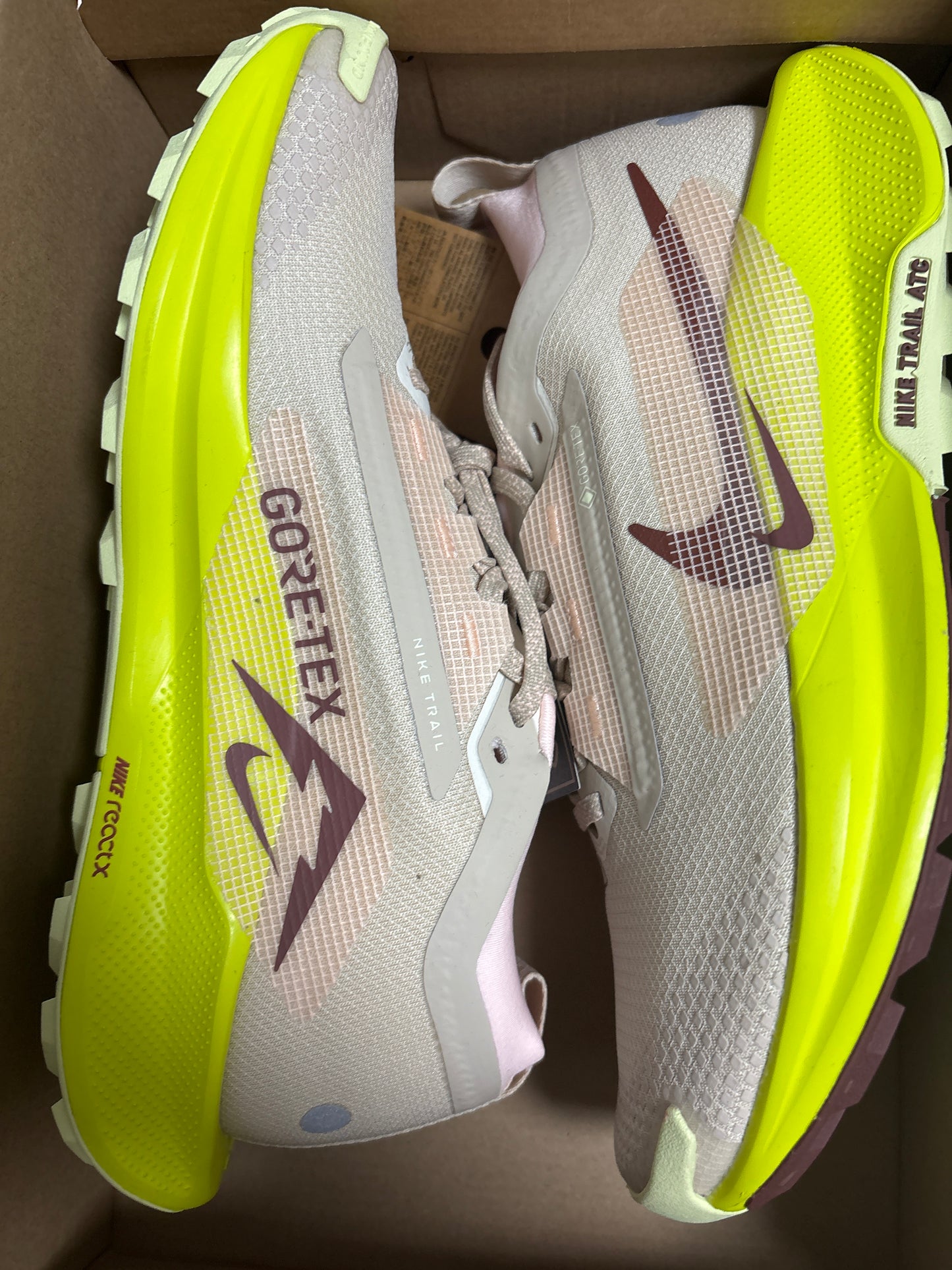 Nike Pegasus Trail 5 GTX gelb/grau, Größe 42