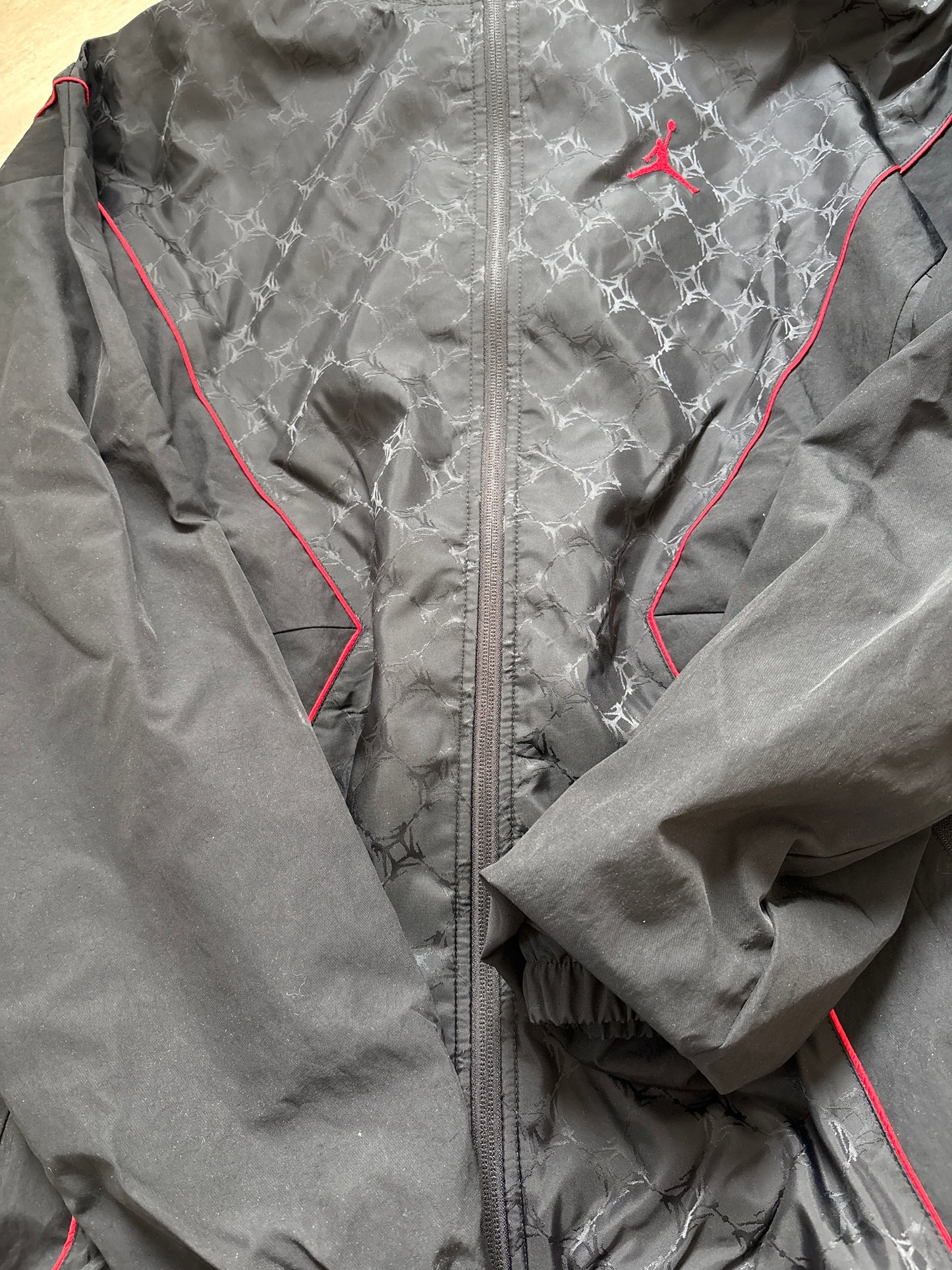 Nike Jordan Jacke rot/schwarz, Größe wählbar