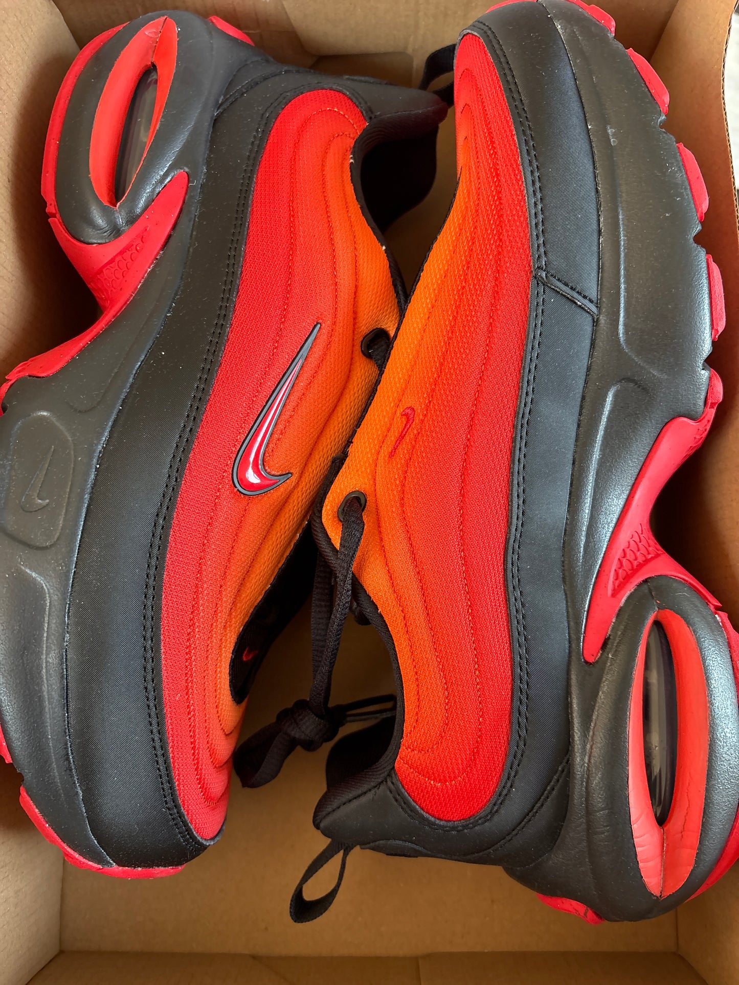 Nike Air Max Portal in rot/orange/schwarz, Gr. Wählbar