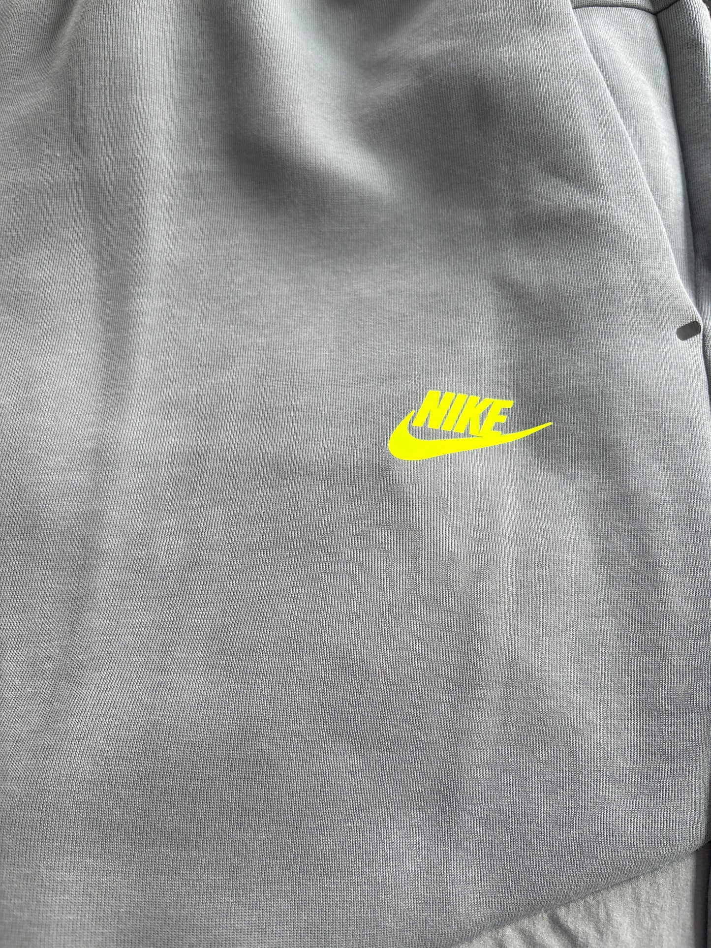 Nike Techhose in grau/neon , Größe XXL