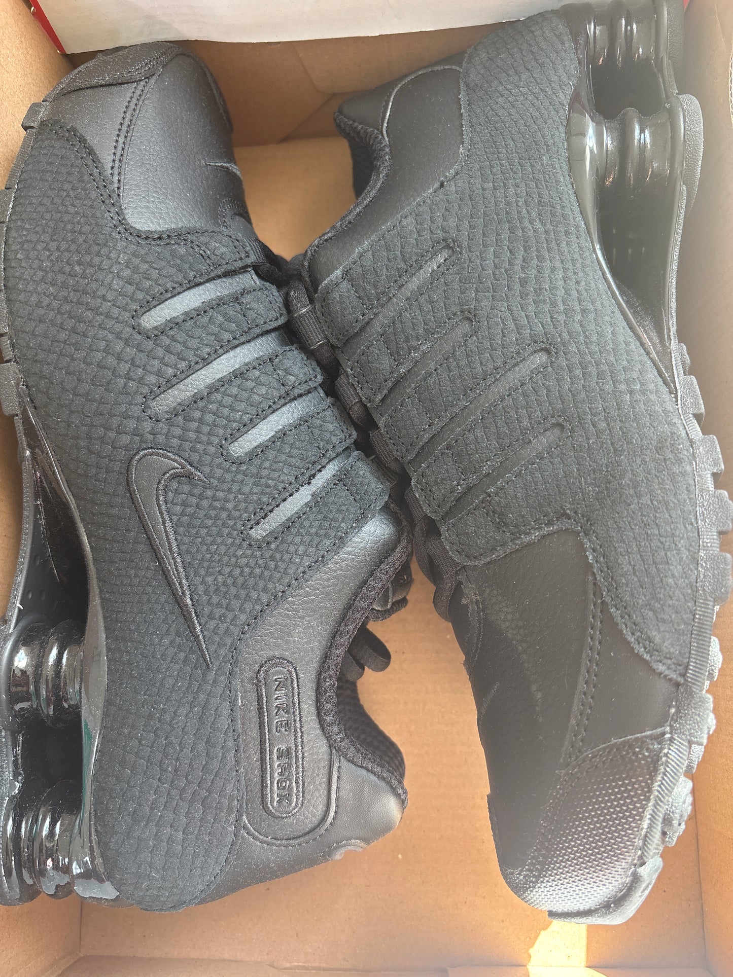 Nike Shox NZ in schwarz, Größe wählbar