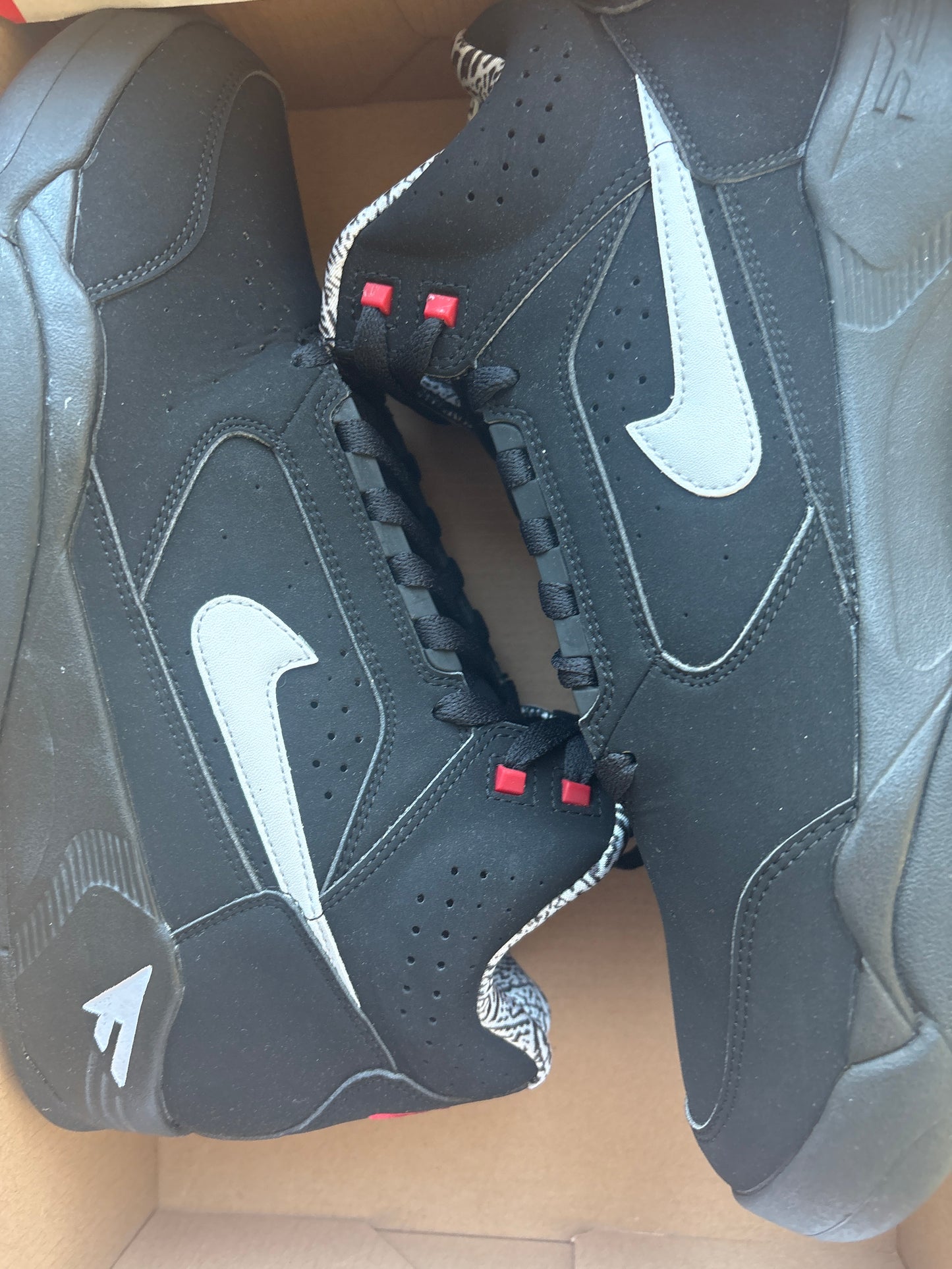 Nike Air Flight Lite Mid, Gr. 43 in schwarz/weiss