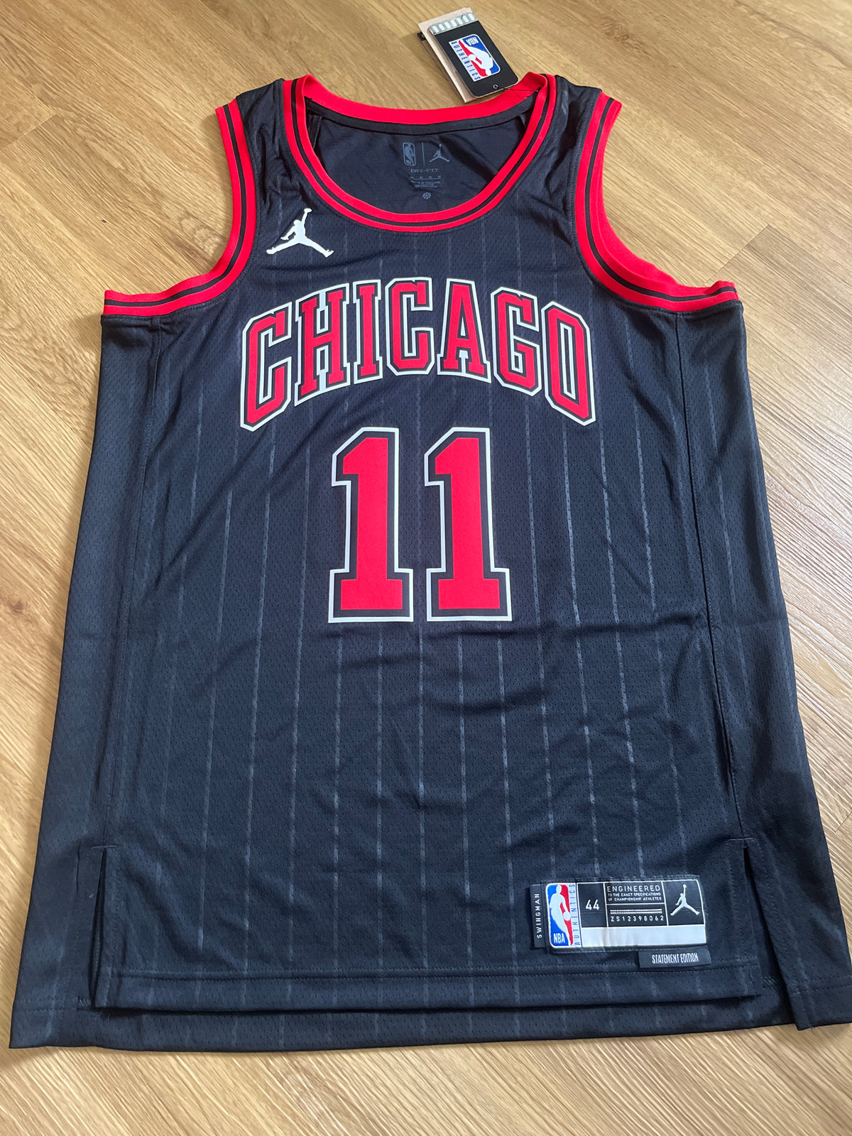 Nike NBA Trikot Chicago Bulls in schwarz/rot, Größe M