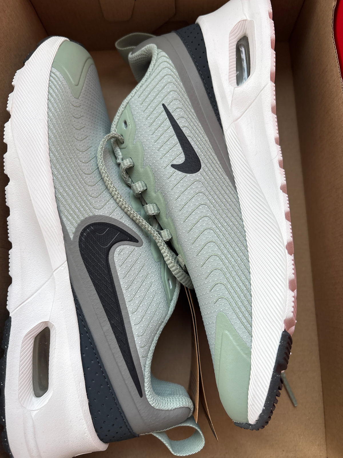 Nike Air Max Nuaxis,grünton, Größe 38,5