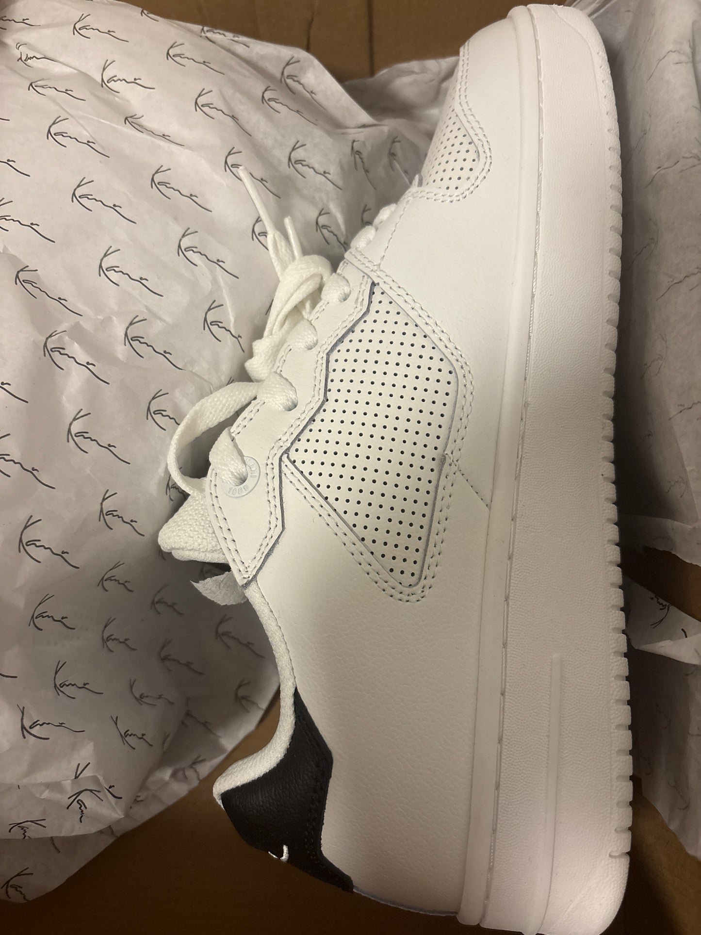 Karl Kani Sneaker, weiss/schwarz, Größe 42