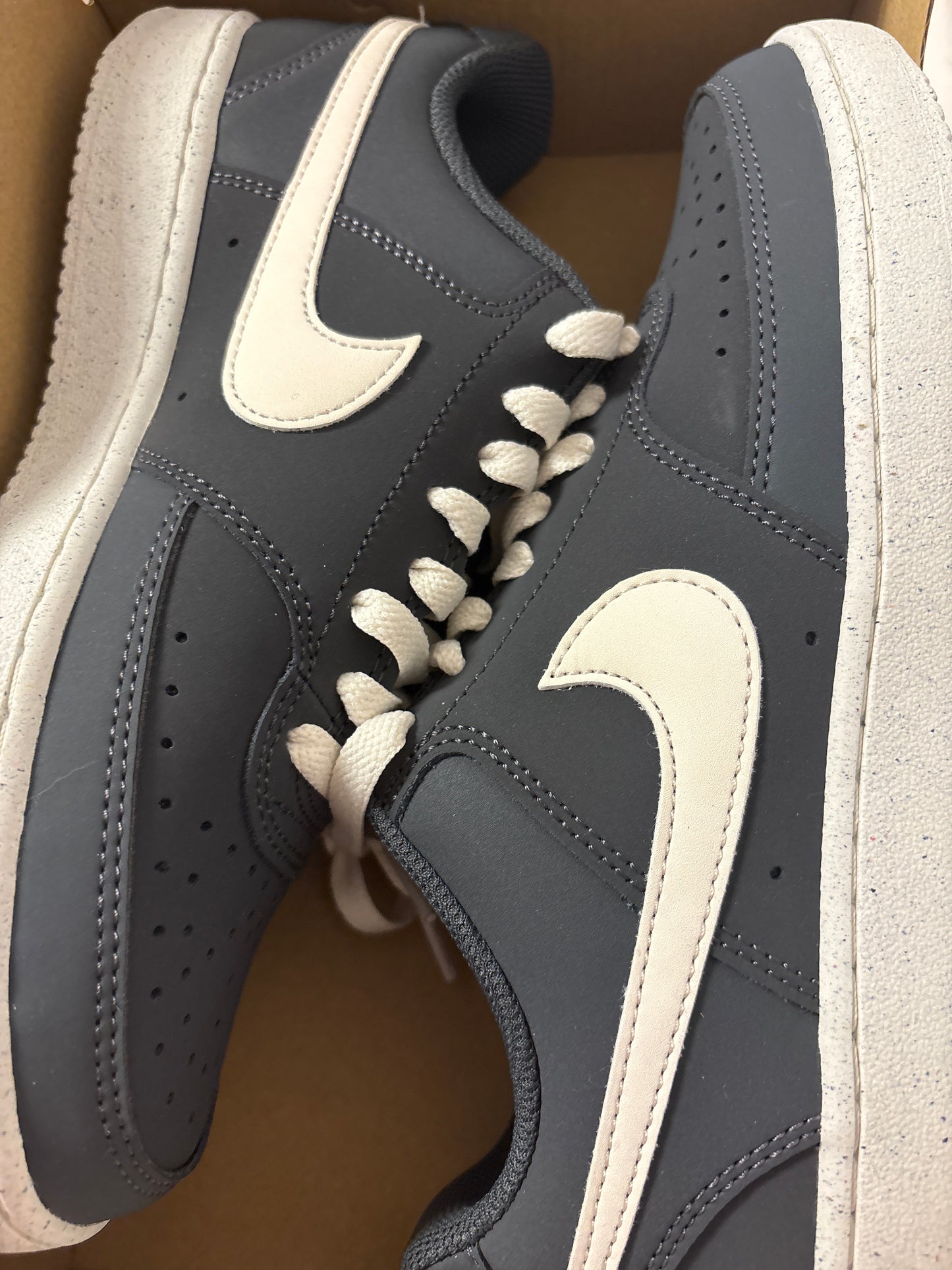 Nike Court Vision low, Gr. Wählbar in dunkelgrau/weiss