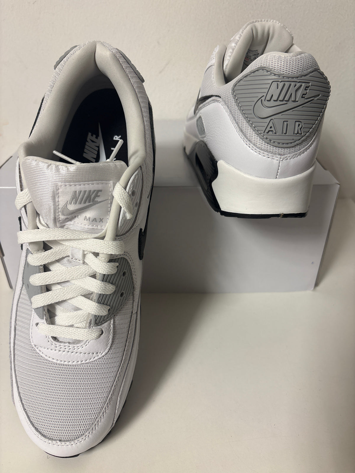 Nike Air Max 90 schwarz/weiss/grau, Größe 45,5