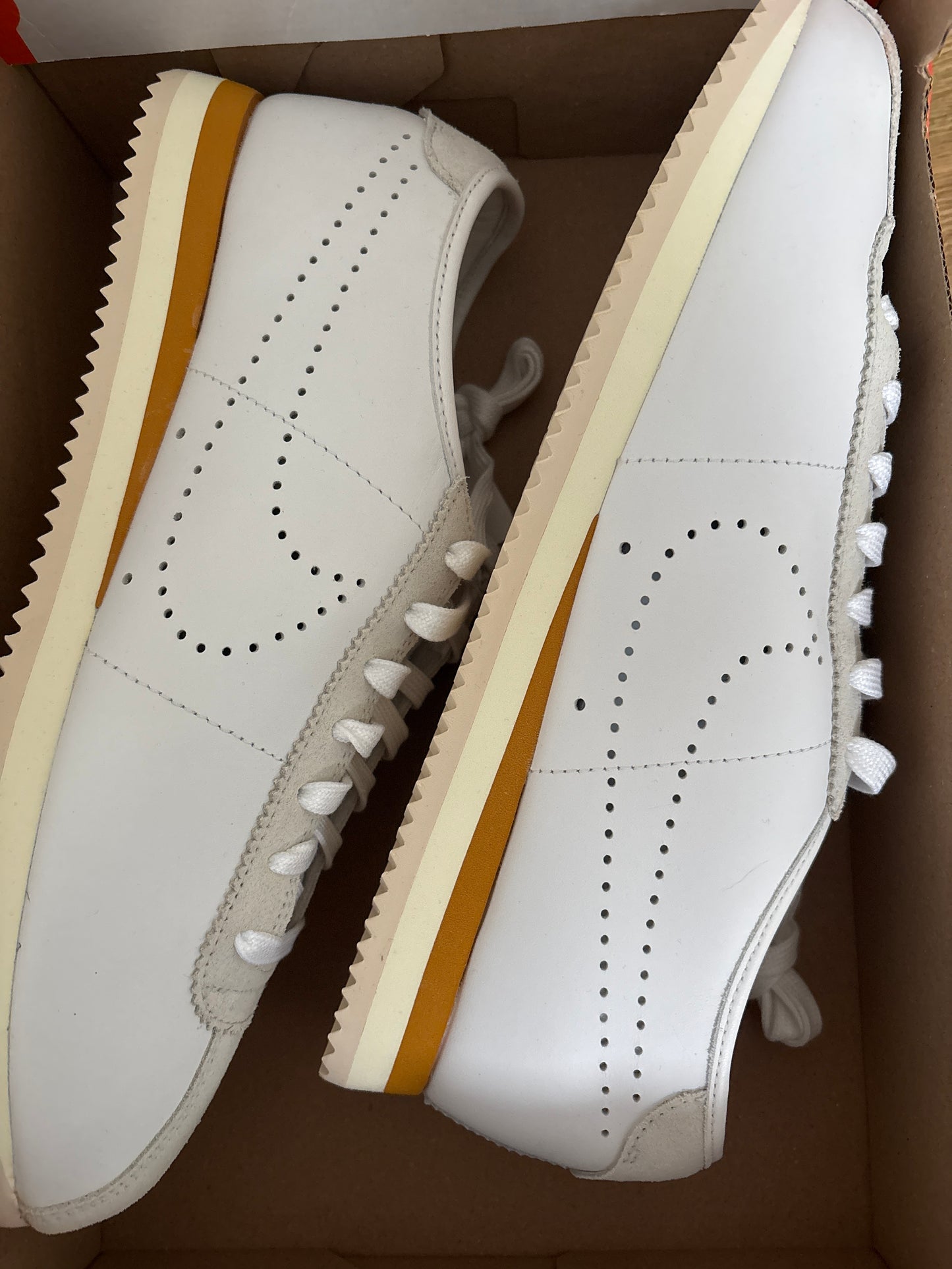 Nike Cortez weiss/braun, Größe 44,5