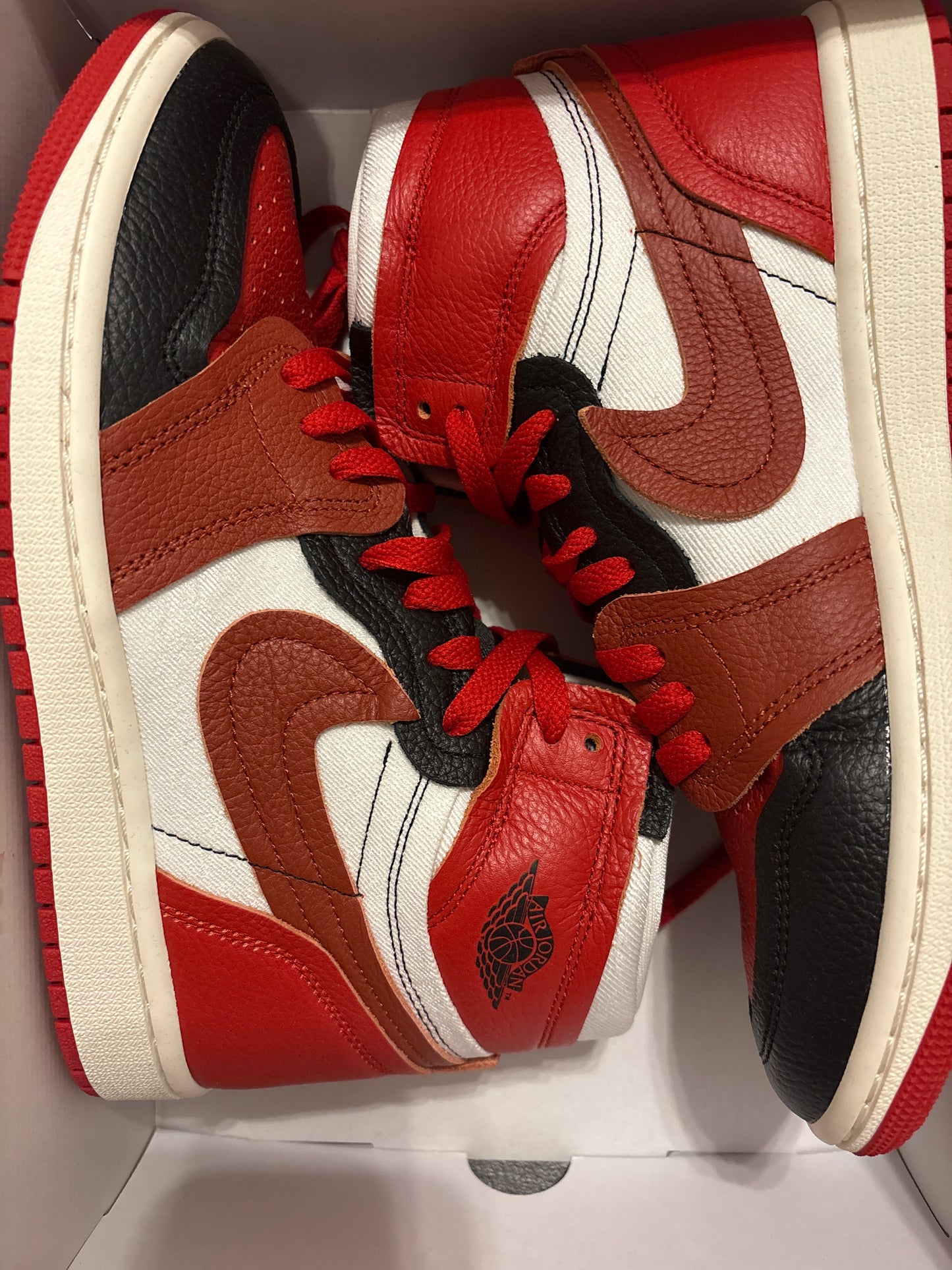 Air Jordan 1 Retro High, rot/weiss/schwarz, Größe wählbar