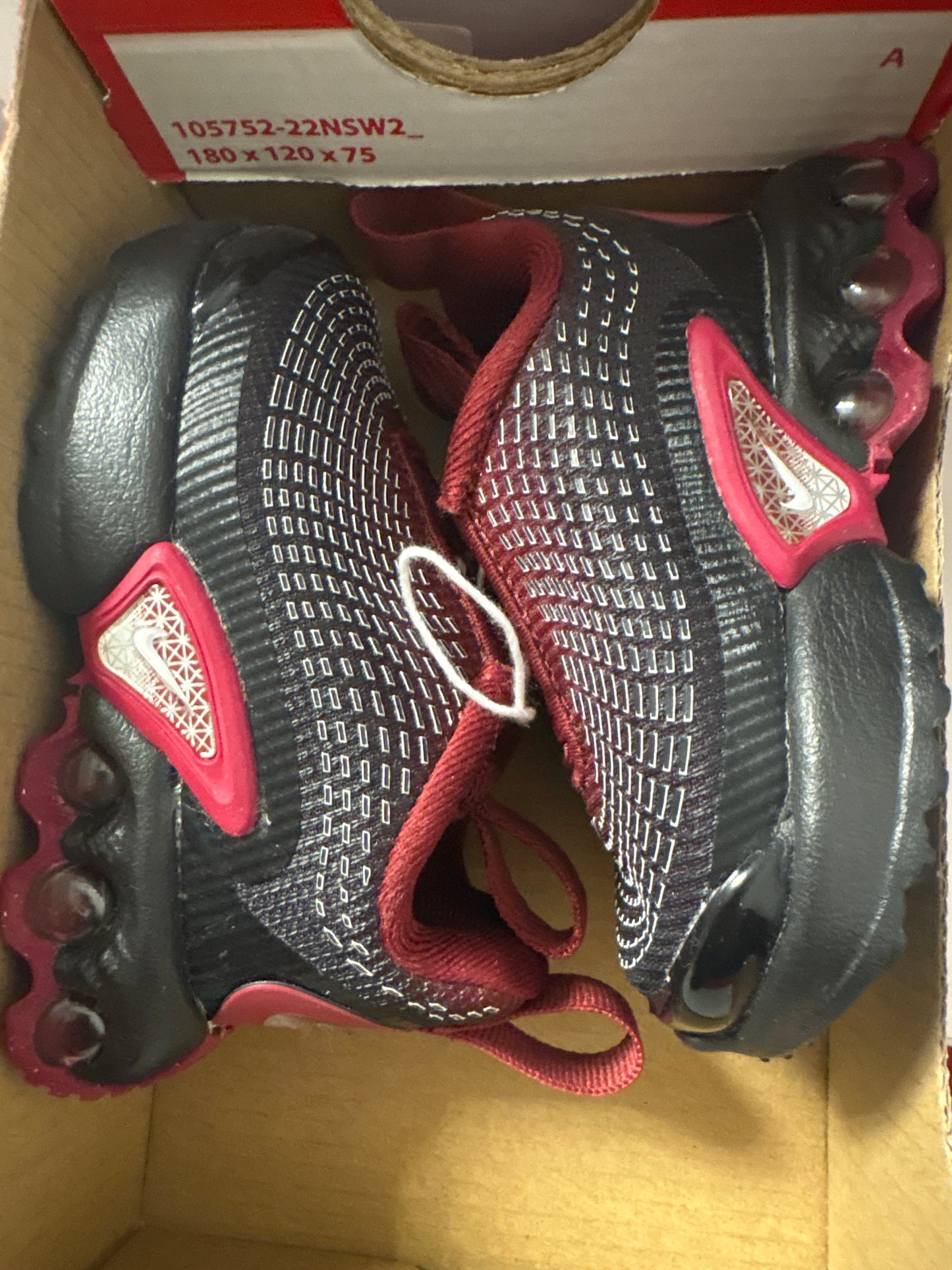 Nike Air Max DN, Gr. 18,5 in rot/schwarz