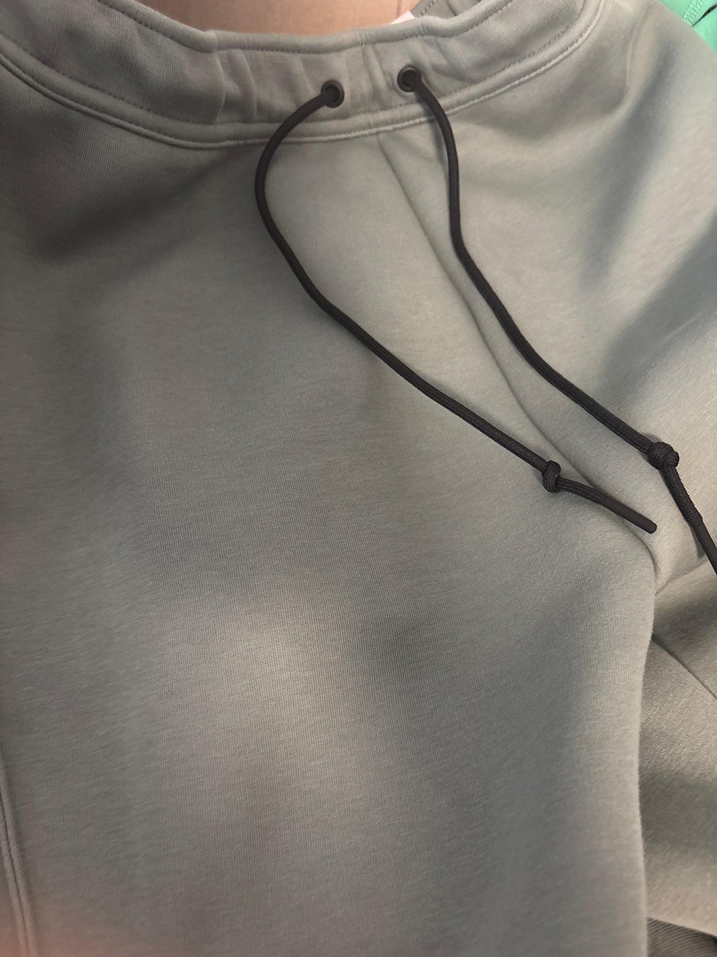 Nike Techhose in dunkelgrün, Größe M