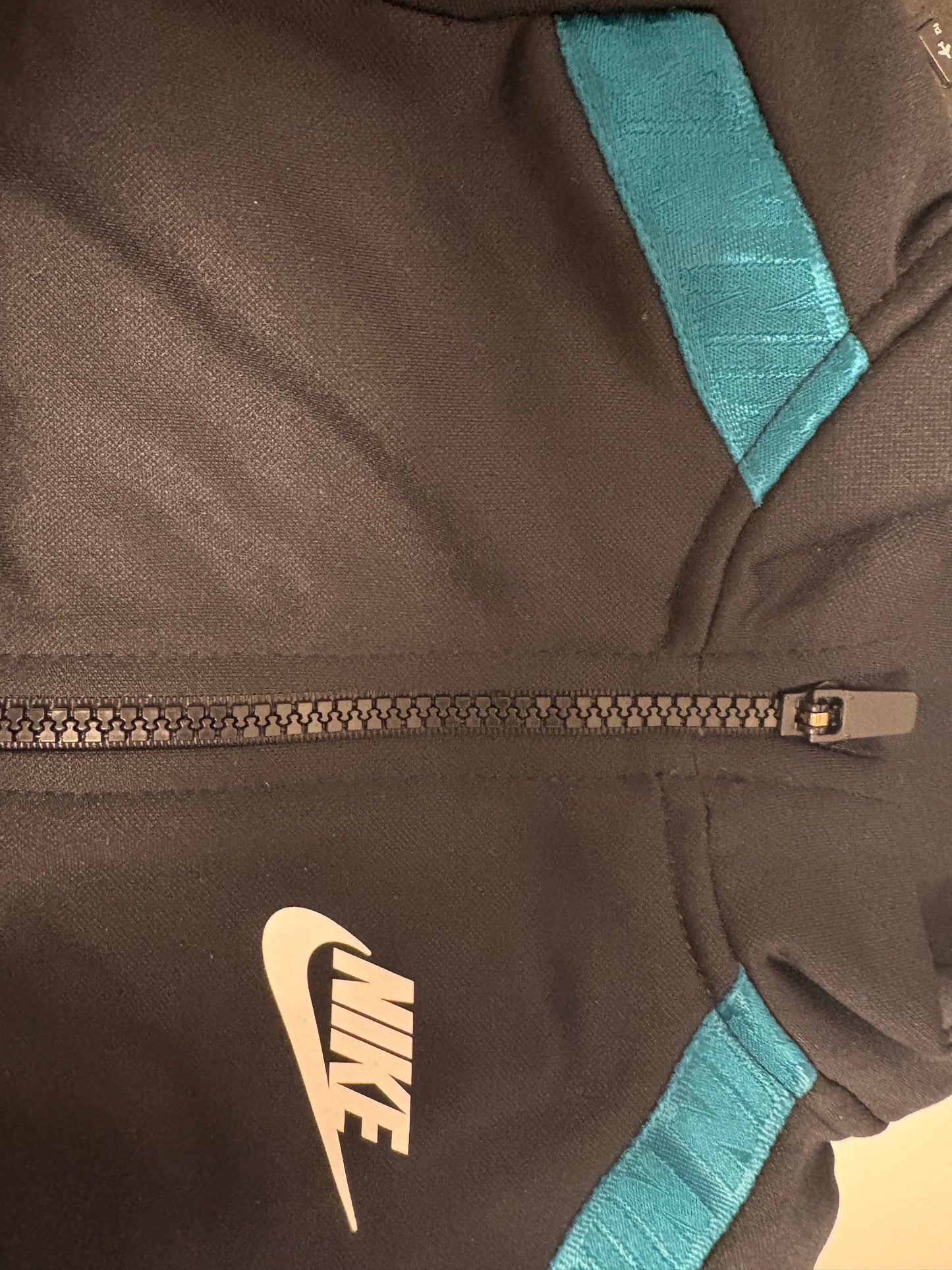 Nike Trainingsanzug Kinder Größe wählbar in schwarz