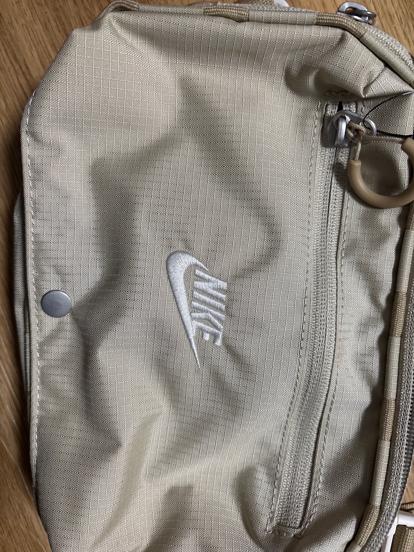 Nike Umhängetasche beige klein