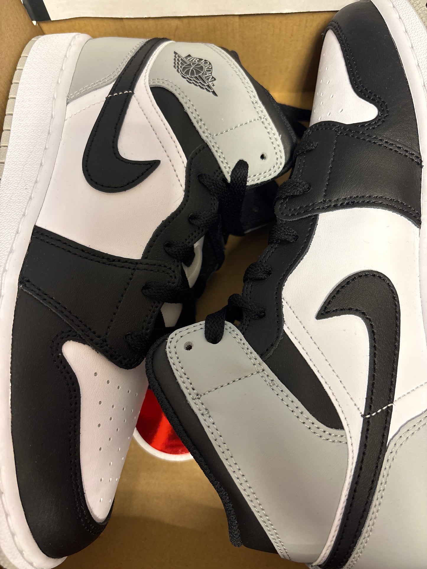 Nike Air Jordan 1 MID, grau/schwarz/weiss, 40