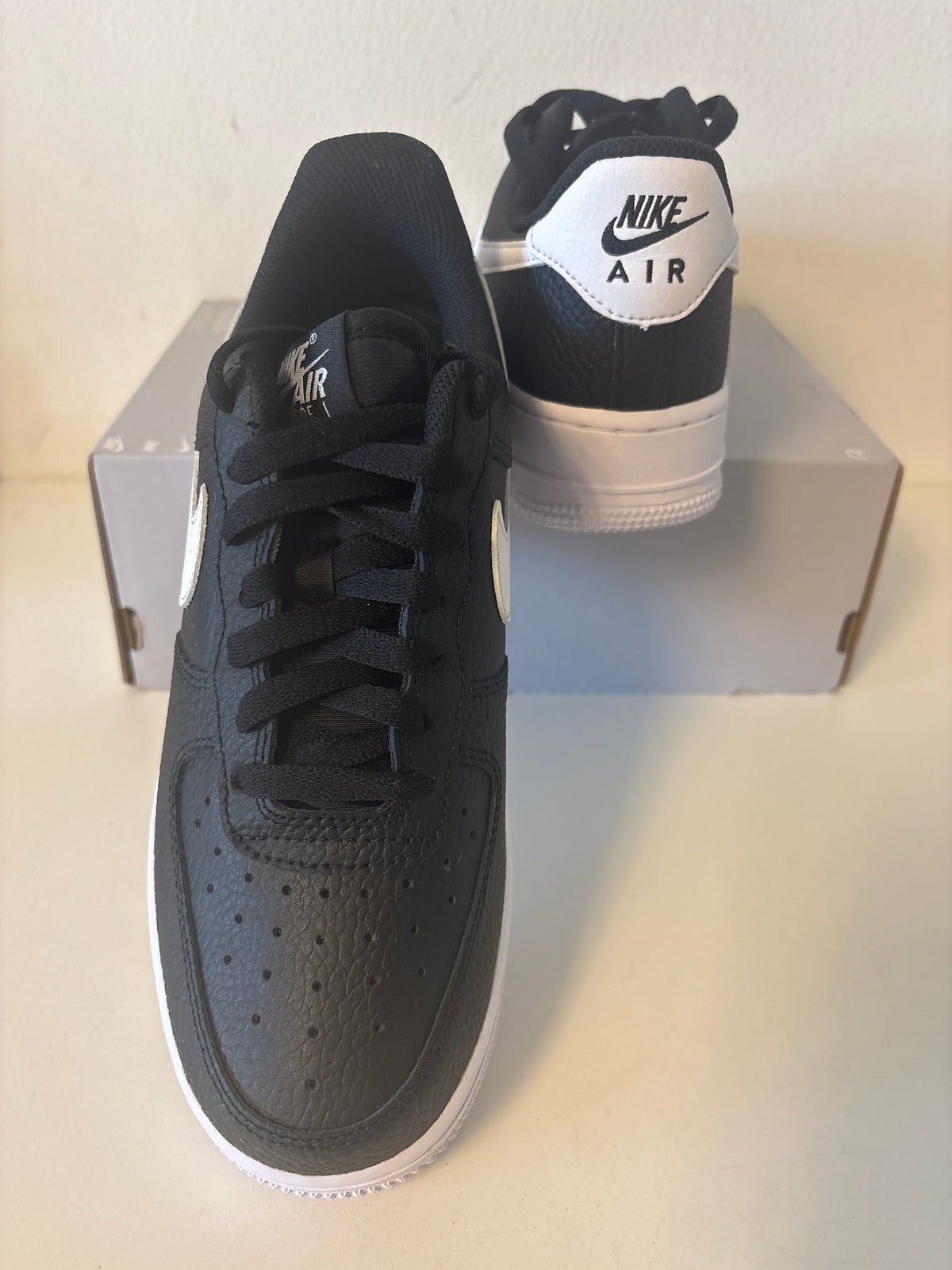 Nike Air Force 1 in schwarz/weiss, Größe wählbar