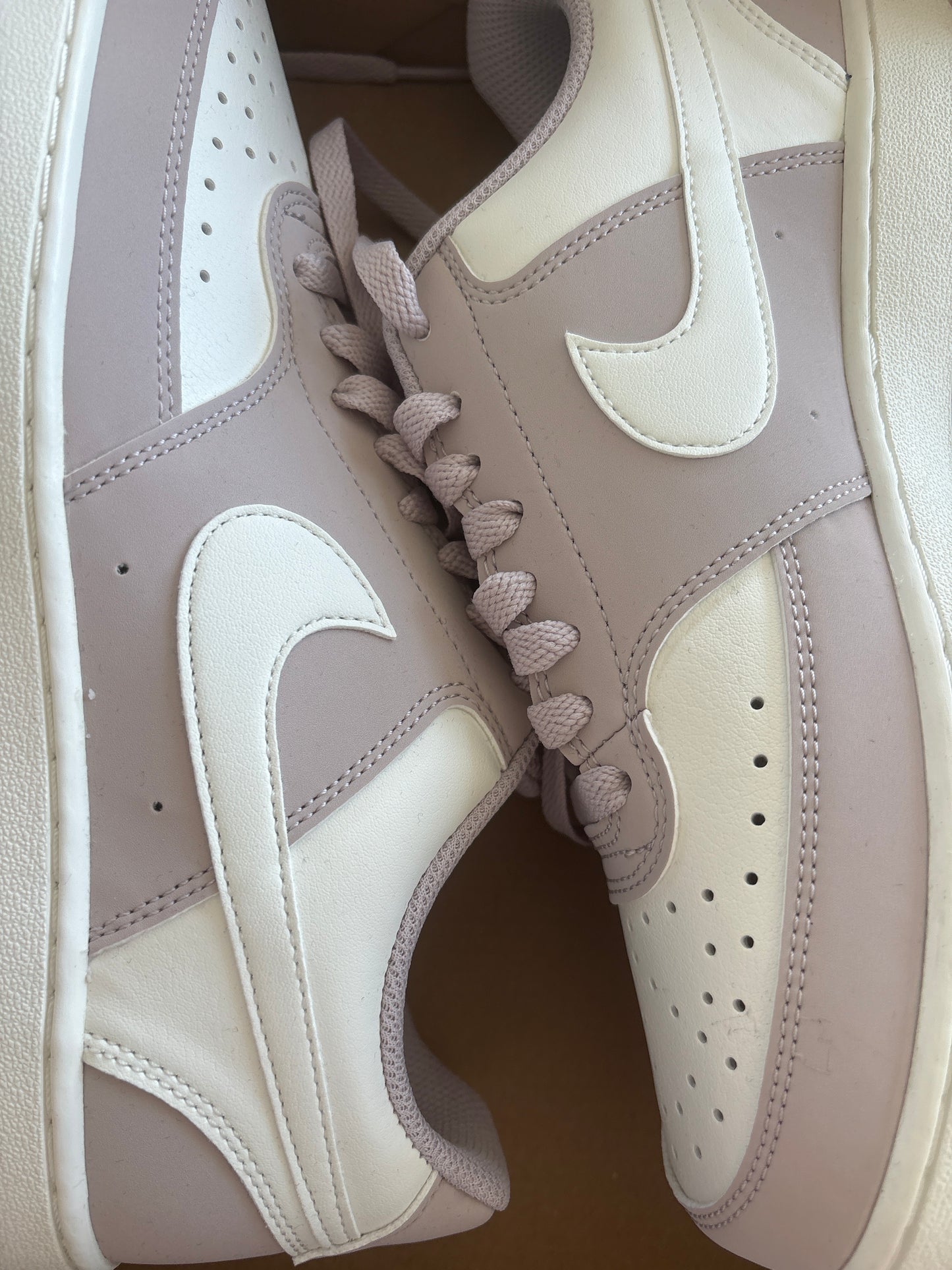 Nike Court Vision low, Gr. 40,5 in Flieder/weiss