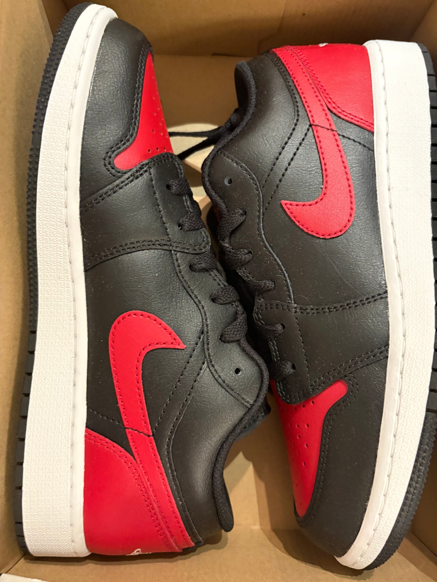 Nike Air Jordan 1 Low Größe wählbar in rot/schwarz