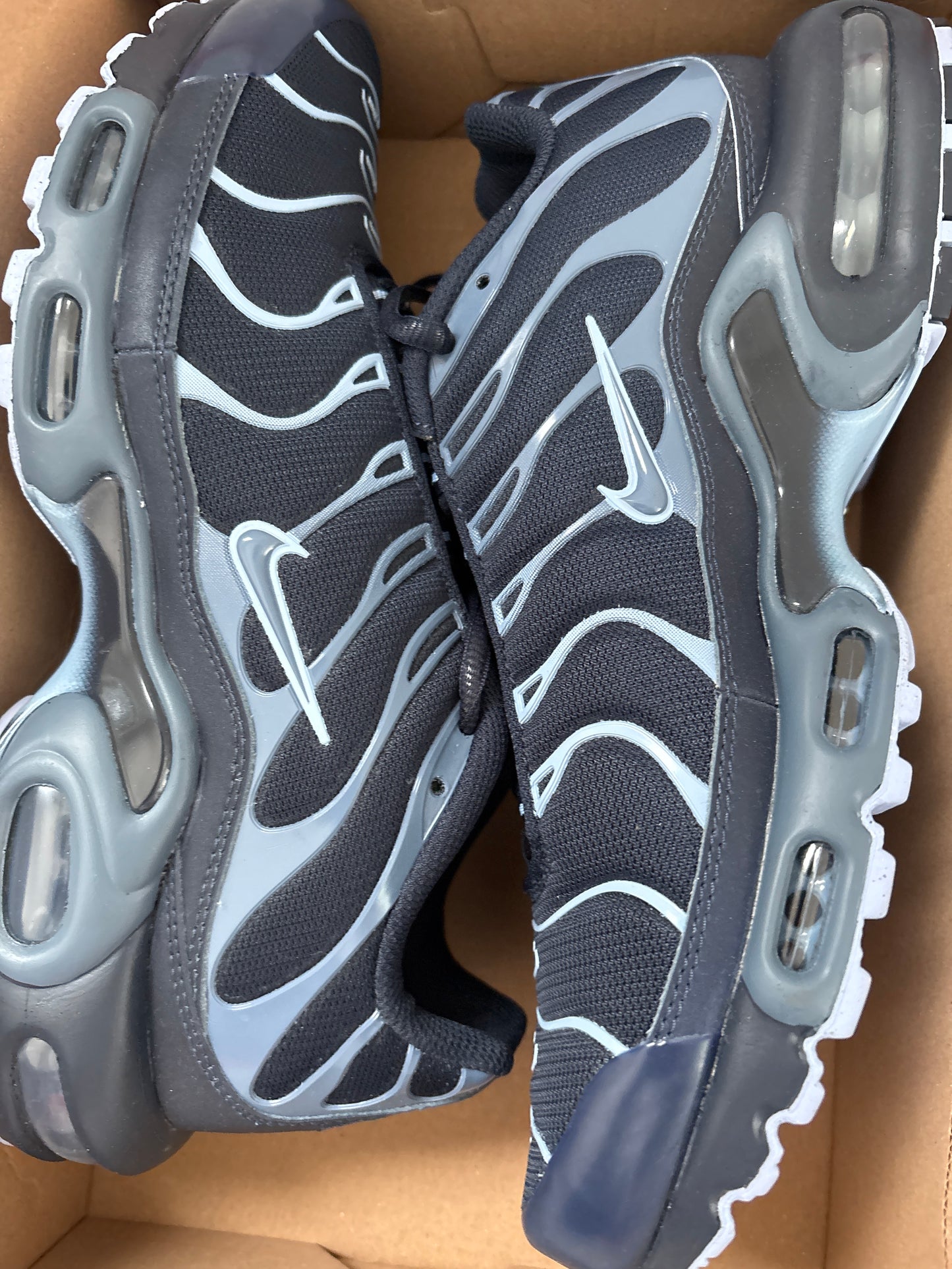 Nike Air Max Plus TN, lila/dunkelblau, Größe 42