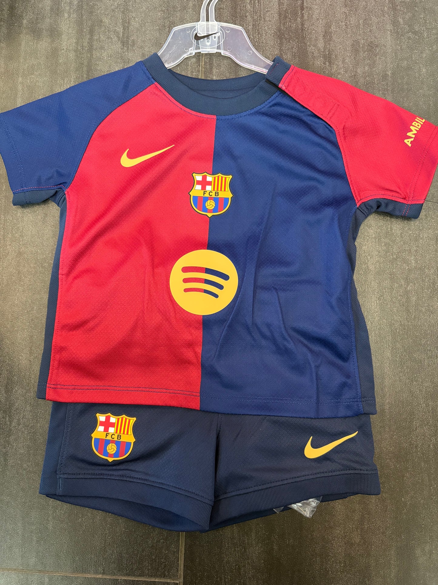 Nike Baby/Kinder Trikotsatz FC Barcelona Größe wählbar in rot/blau