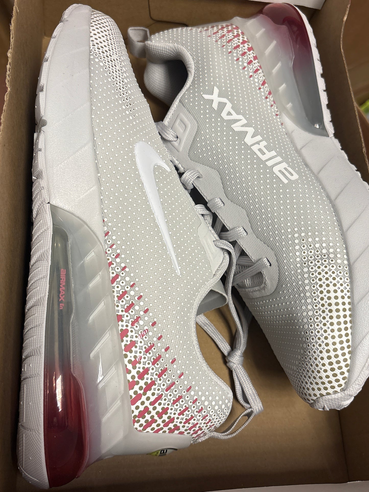 Nike Air Max Phoenix in grau/rot/weiß, Größe wählbar