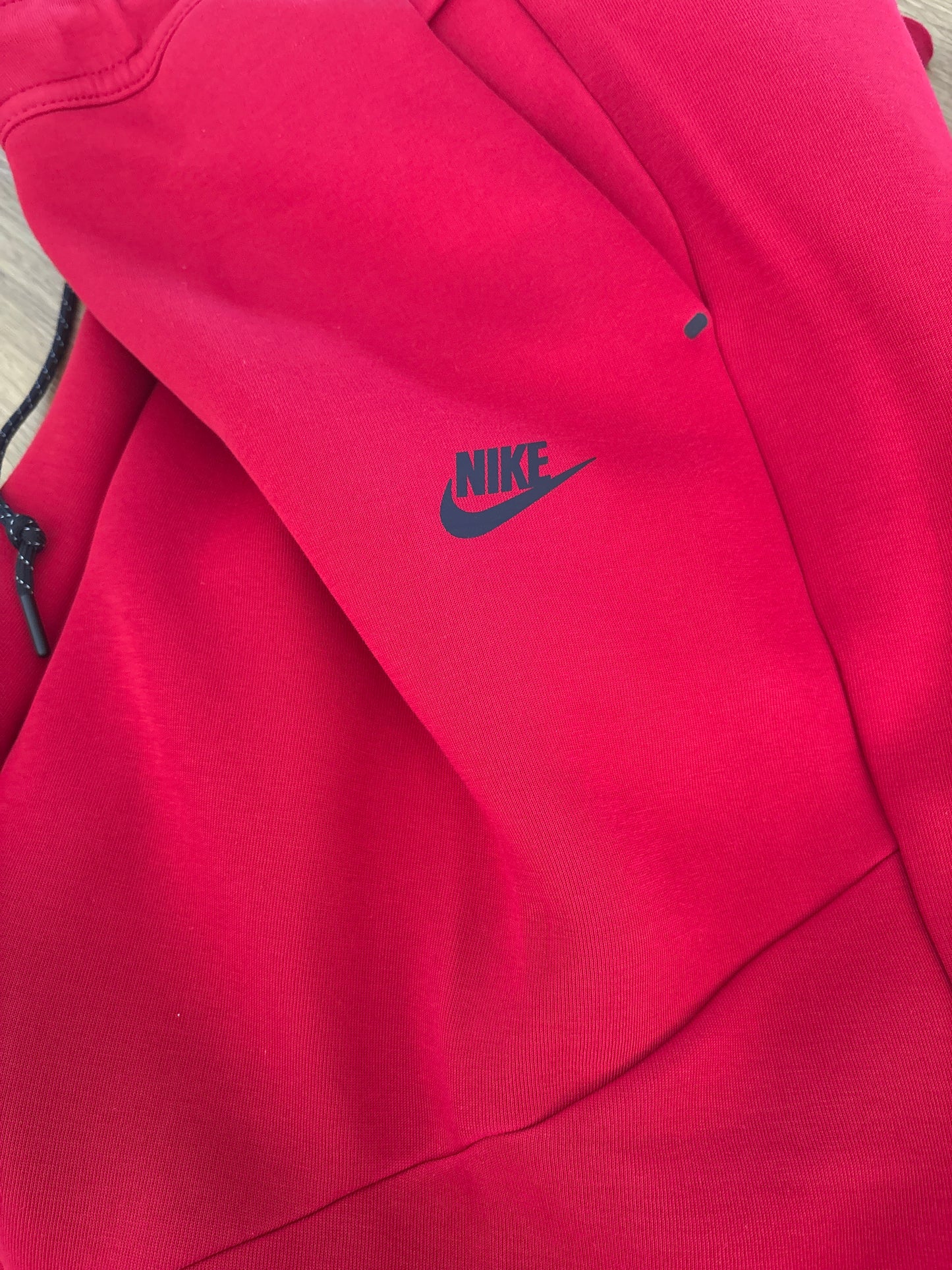 Nike Techhose in rot , Größe wählbar
