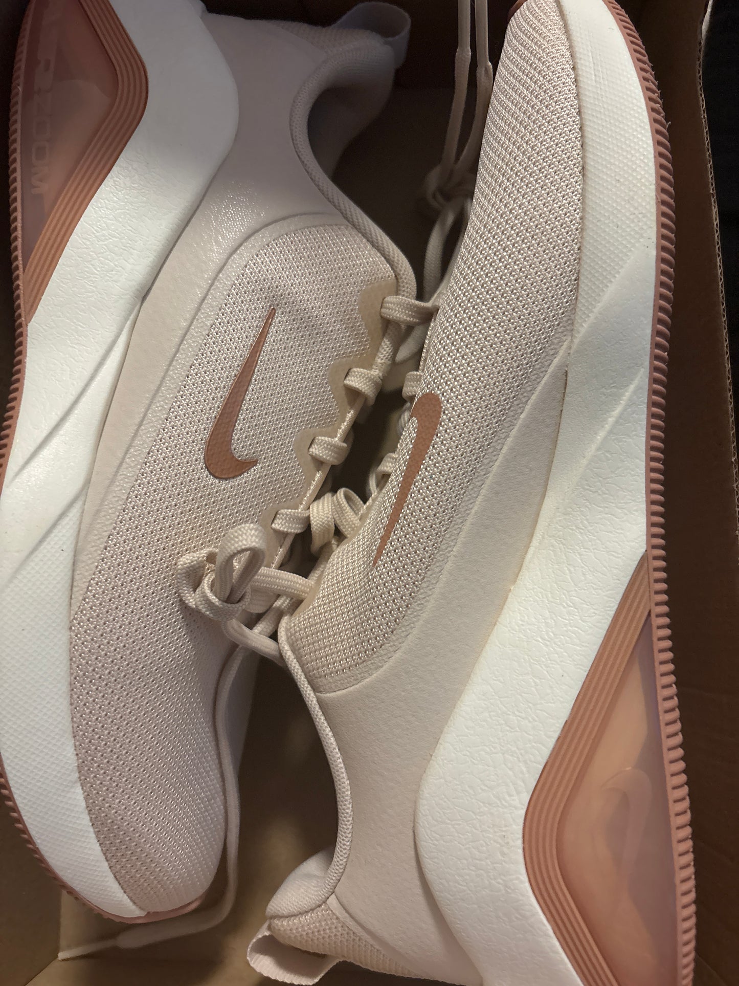 Nike Air Zoom Bella 7, braun/weiss, Größe 42